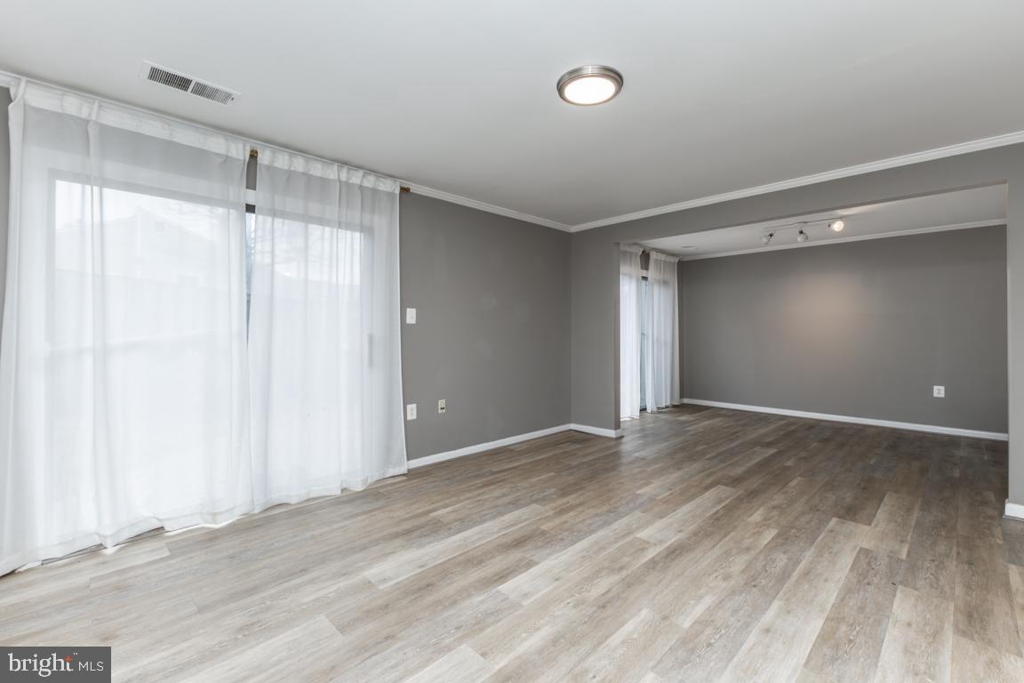 THE VILLAGES CONDO - Residential Lease