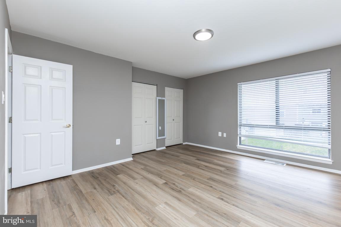 THE VILLAGES CONDO - Residential Lease