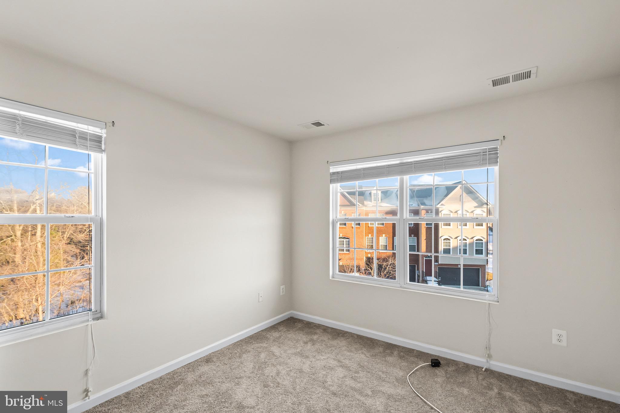 ST CHARLES SHEFFIELD - Residential Lease