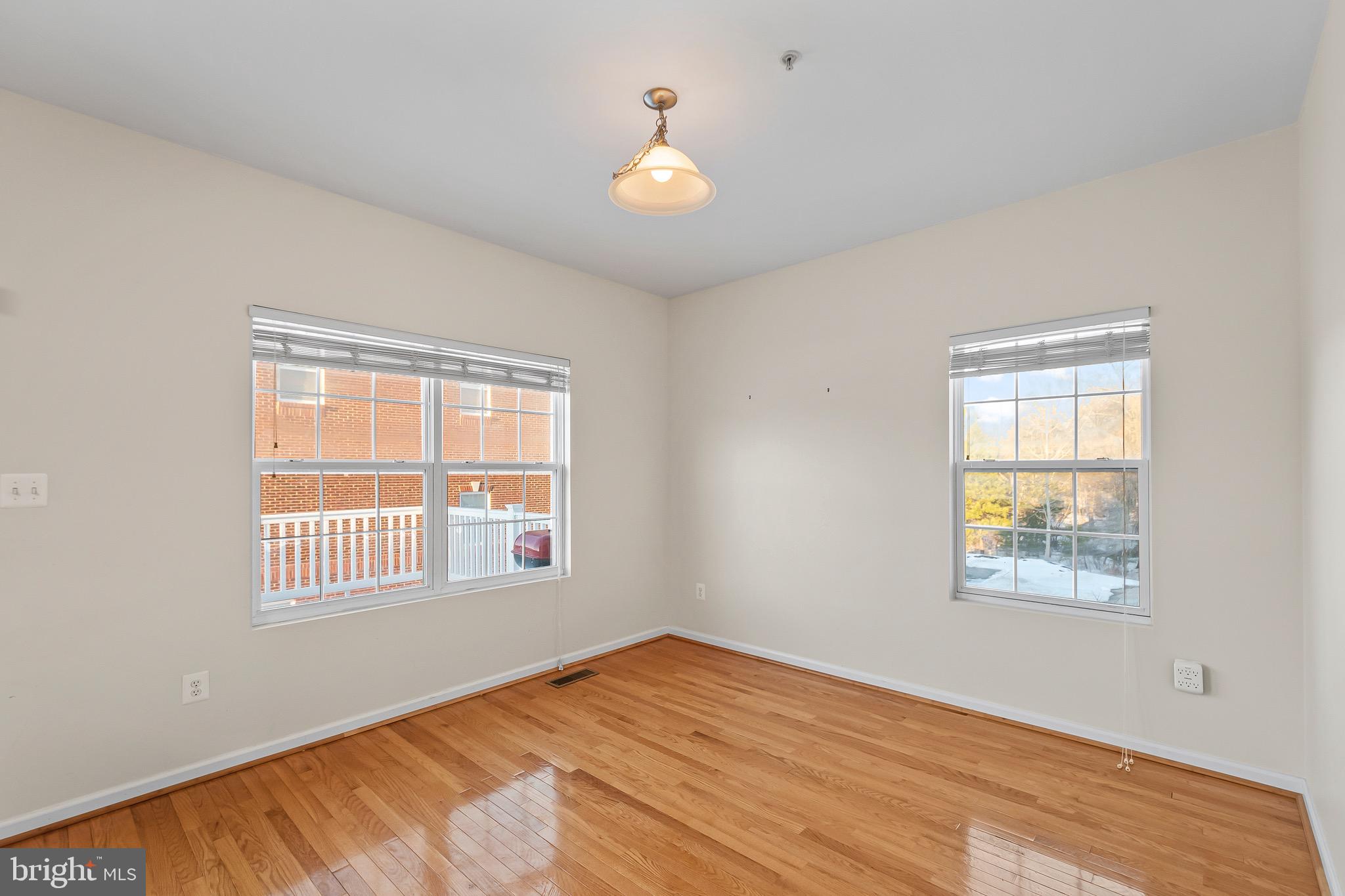 ST CHARLES SHEFFIELD - Residential Lease