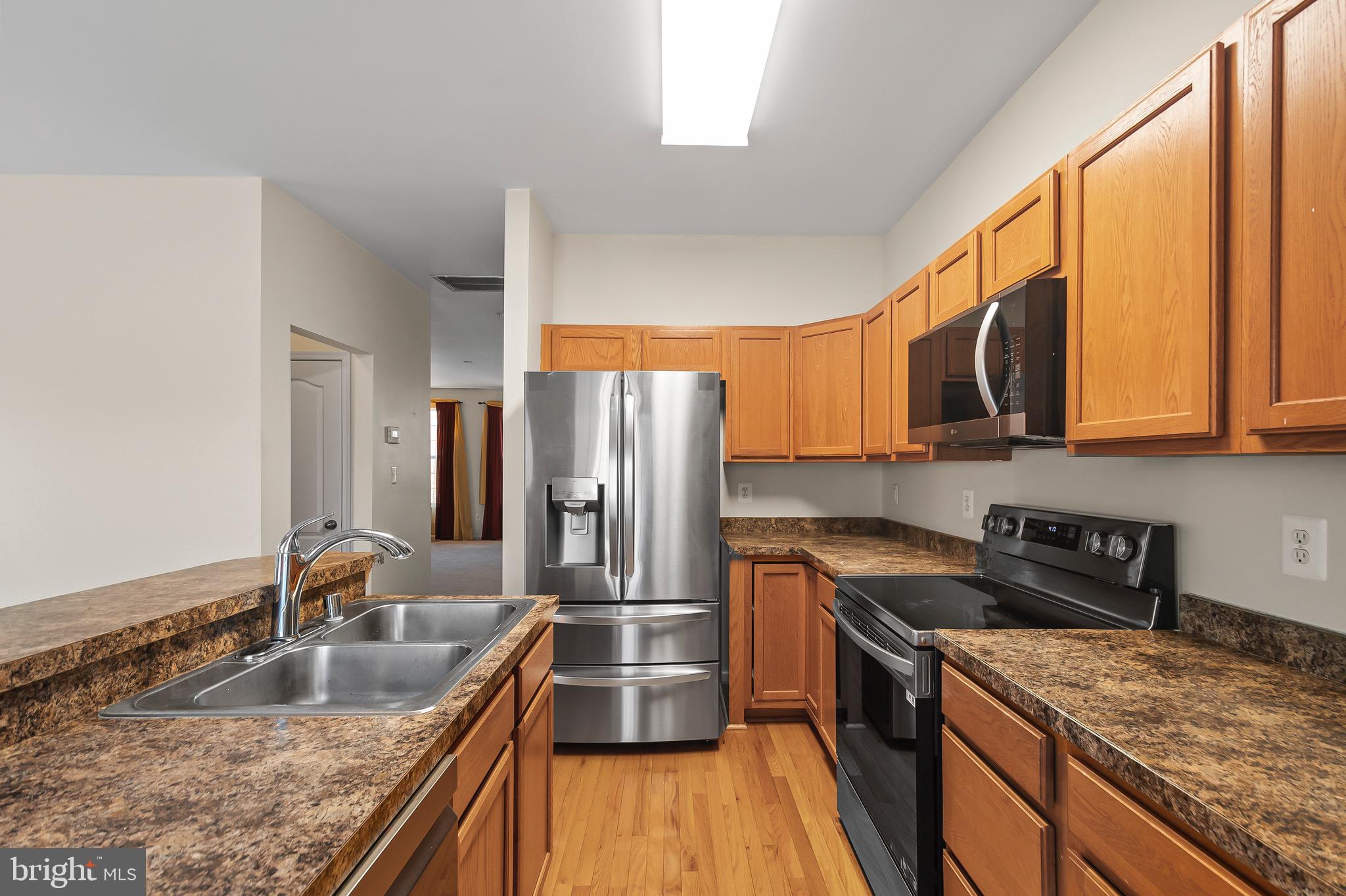 ST CHARLES SHEFFIELD - Residential Lease