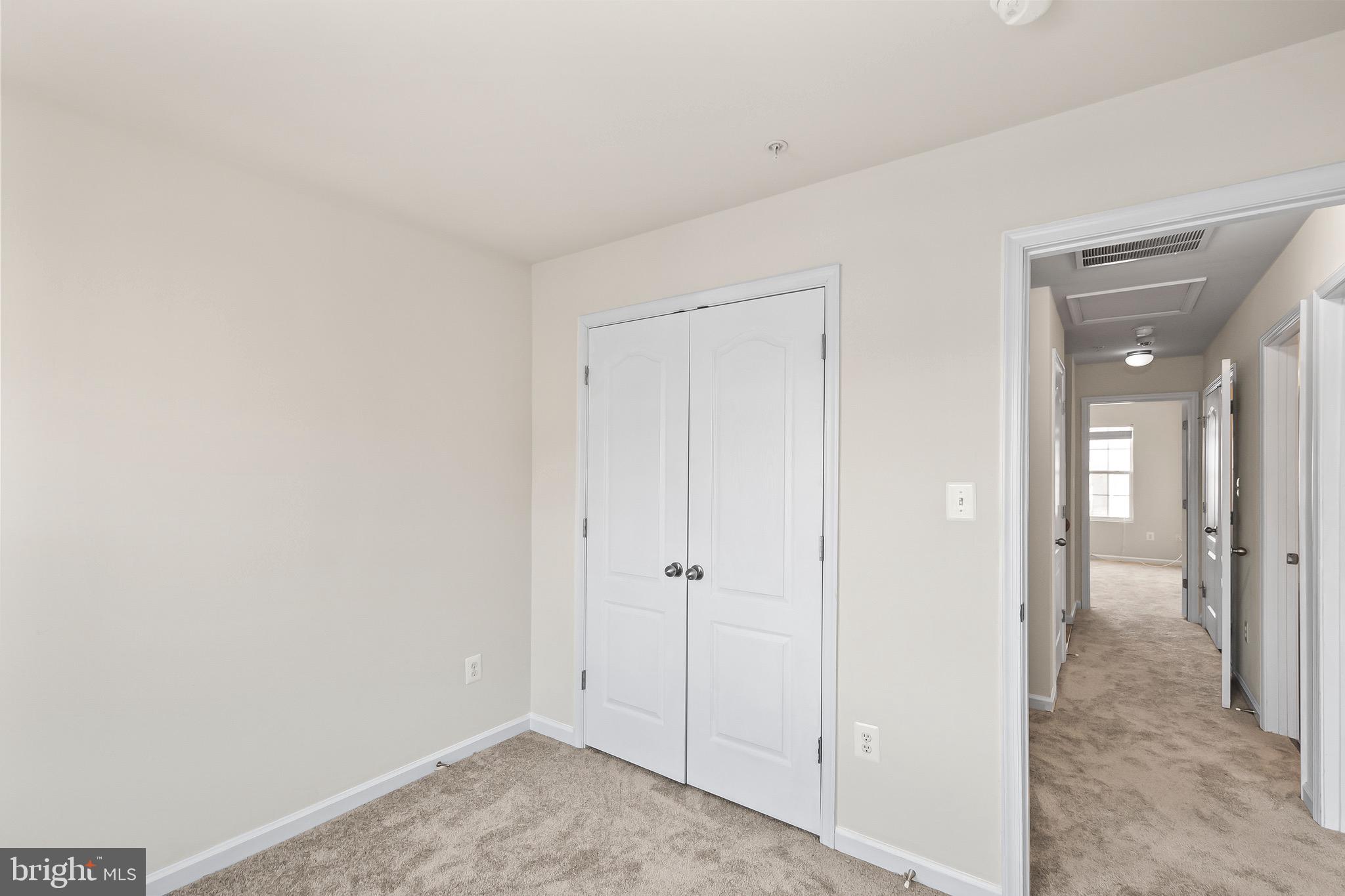 ST CHARLES SHEFFIELD - Residential Lease