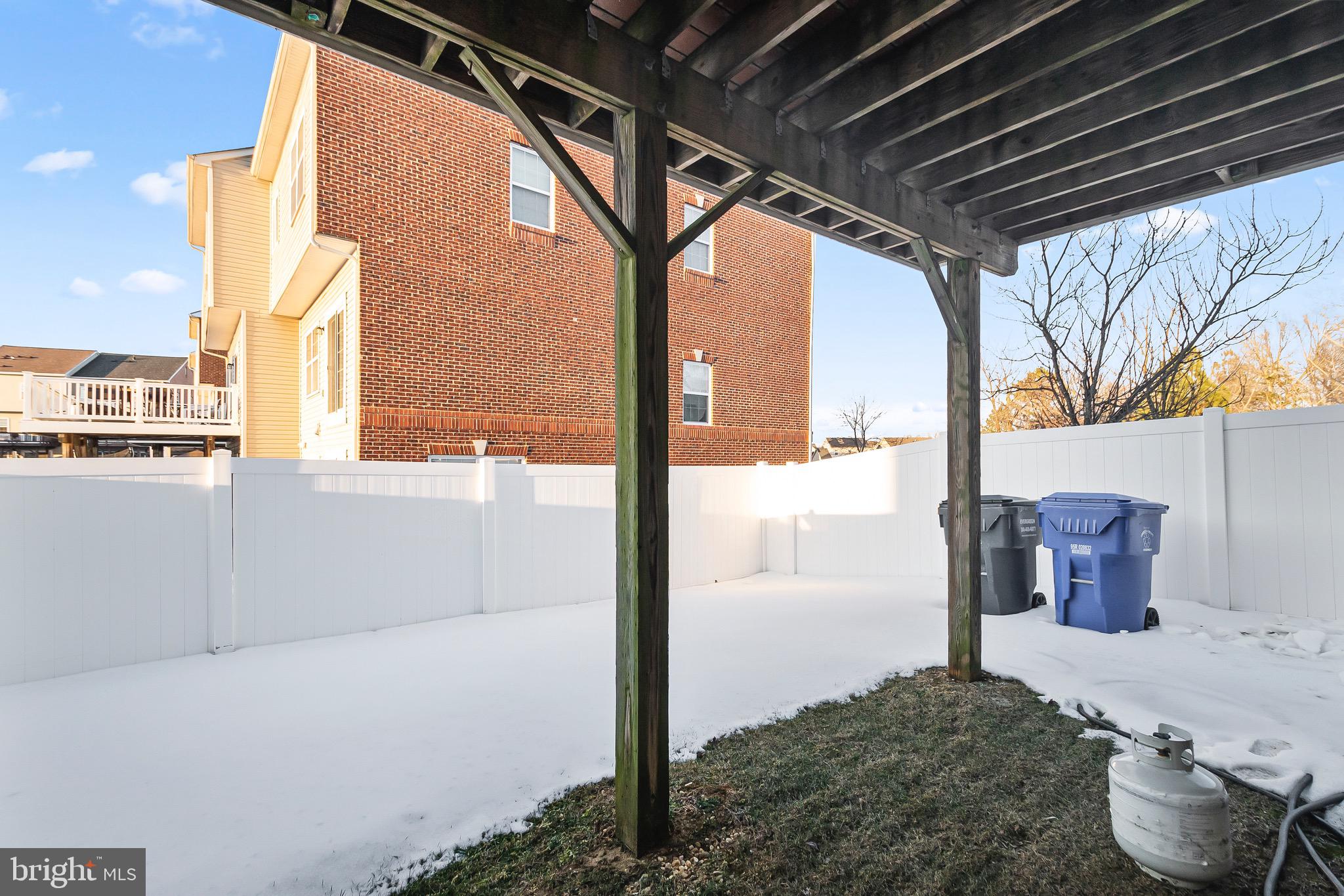 ST CHARLES SHEFFIELD - Residential Lease