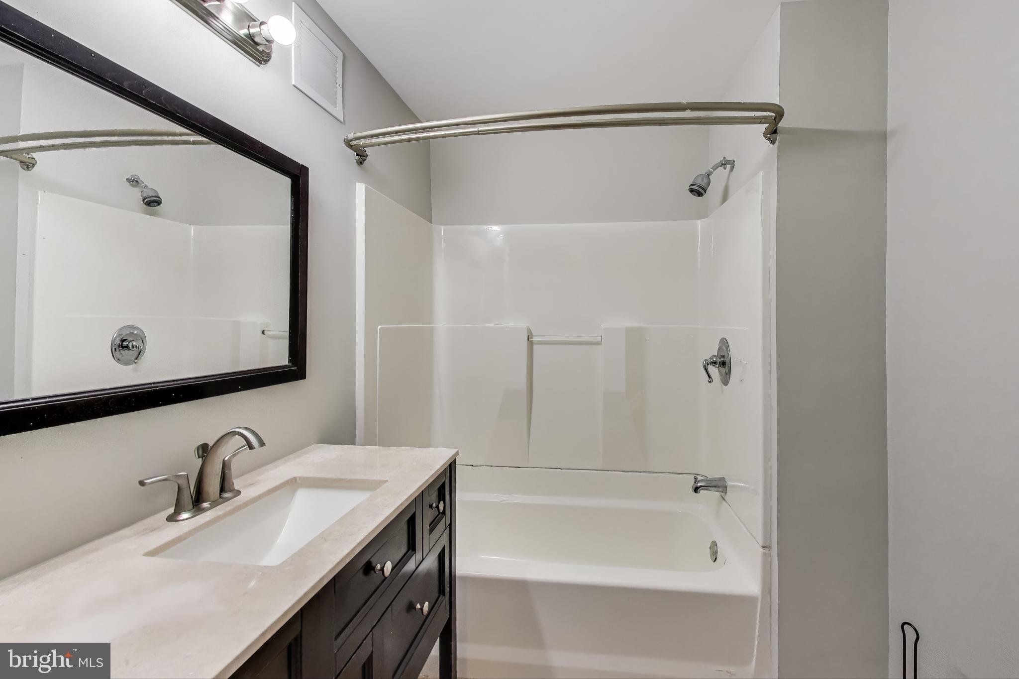 WEST LINDEN HILLS - Residential