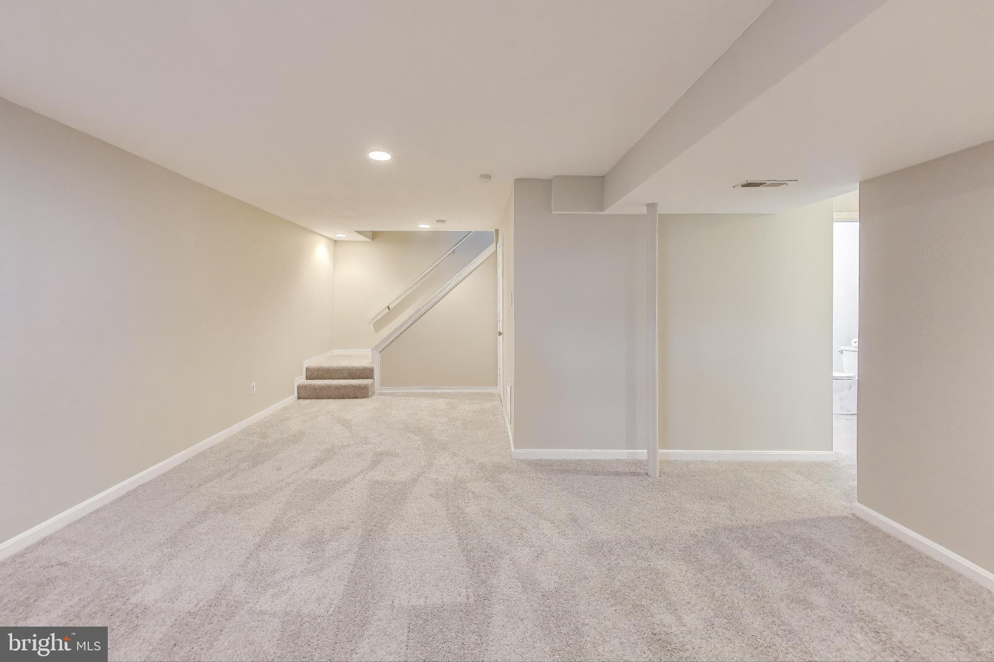 WEST LINDEN HILLS - Residential