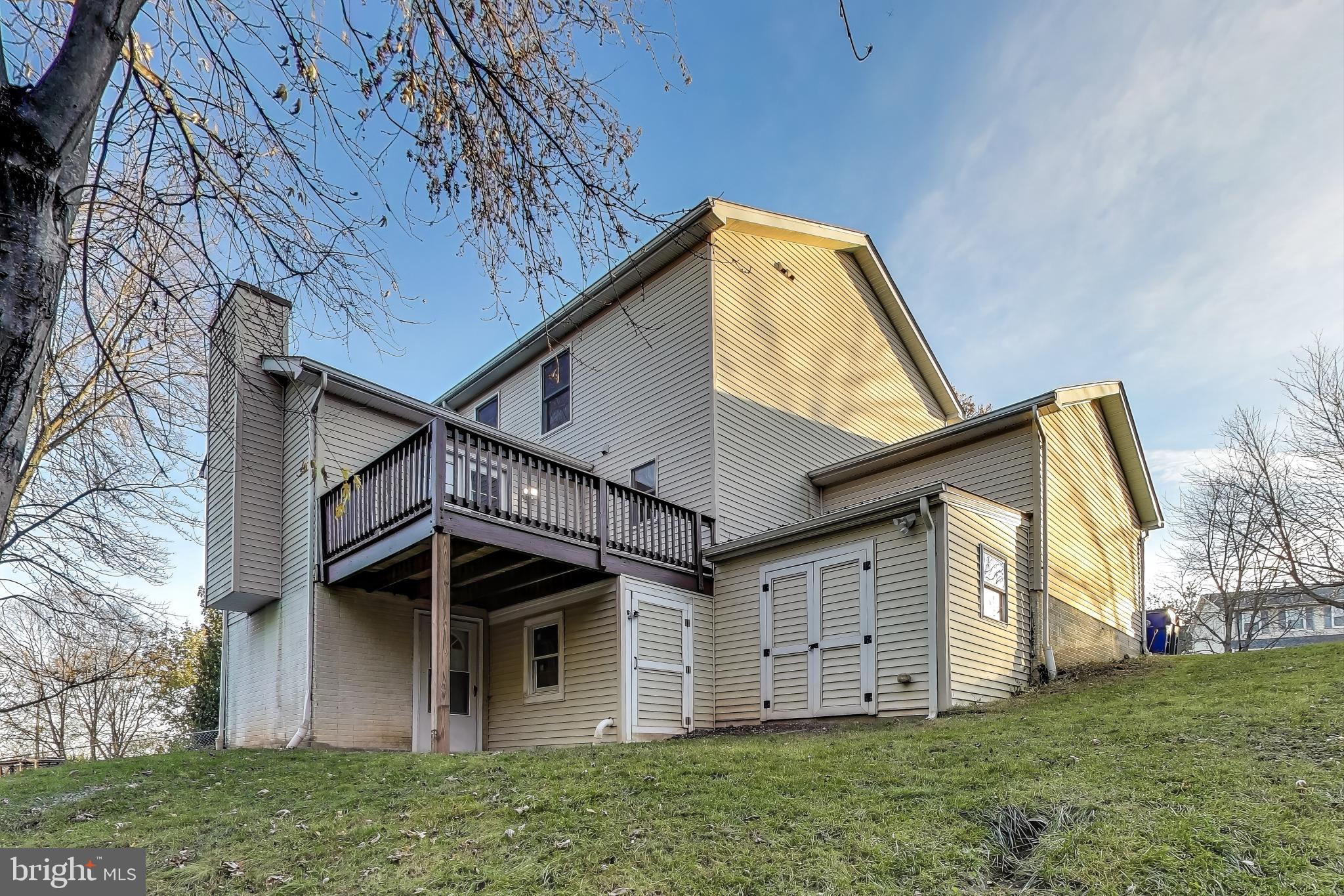 WEST LINDEN HILLS - Residential