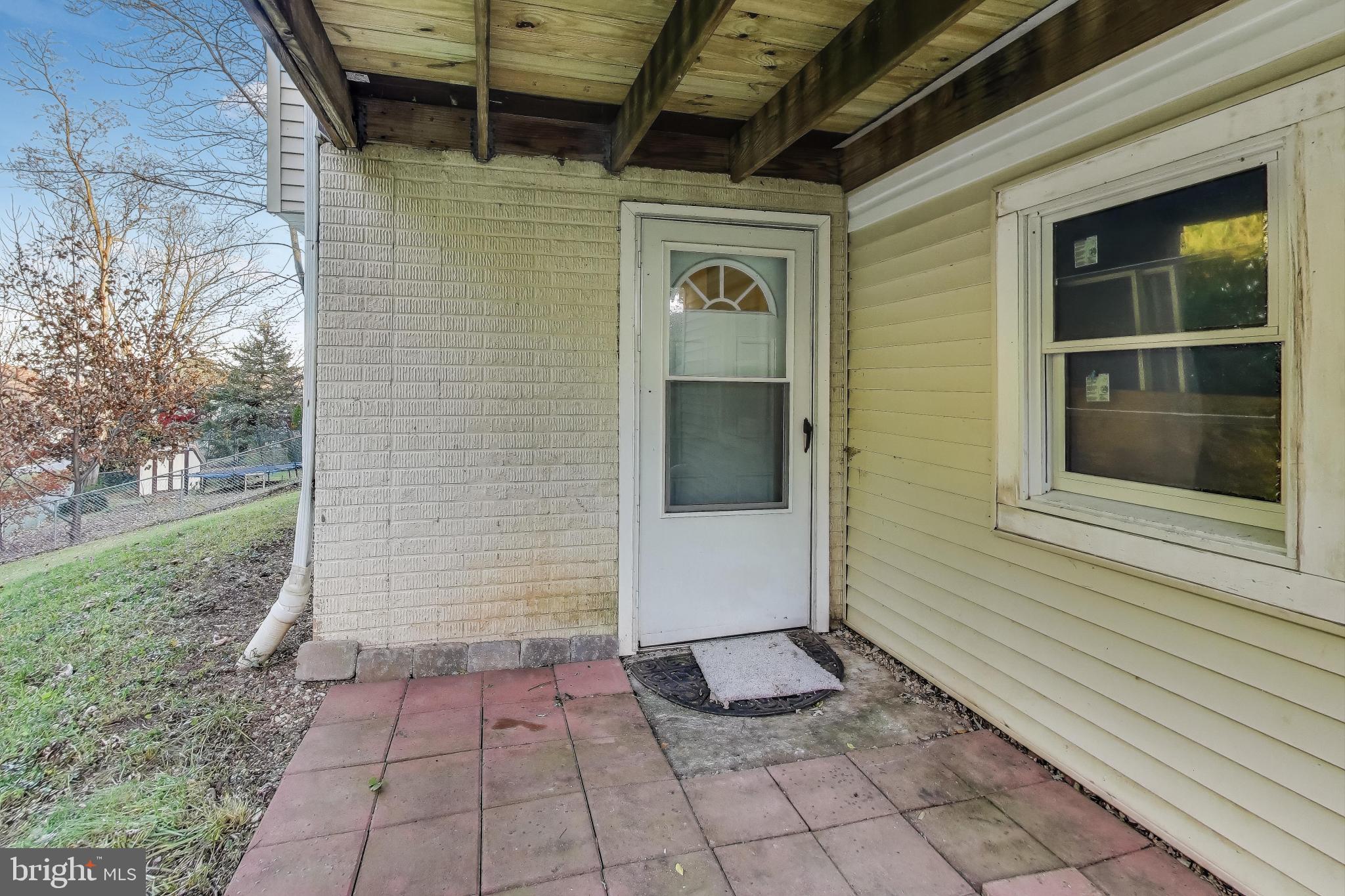 WEST LINDEN HILLS - Residential