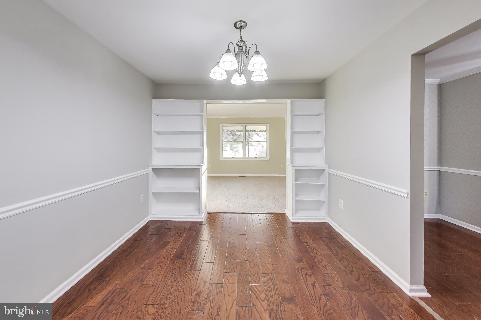 WEST LINDEN HILLS - Residential