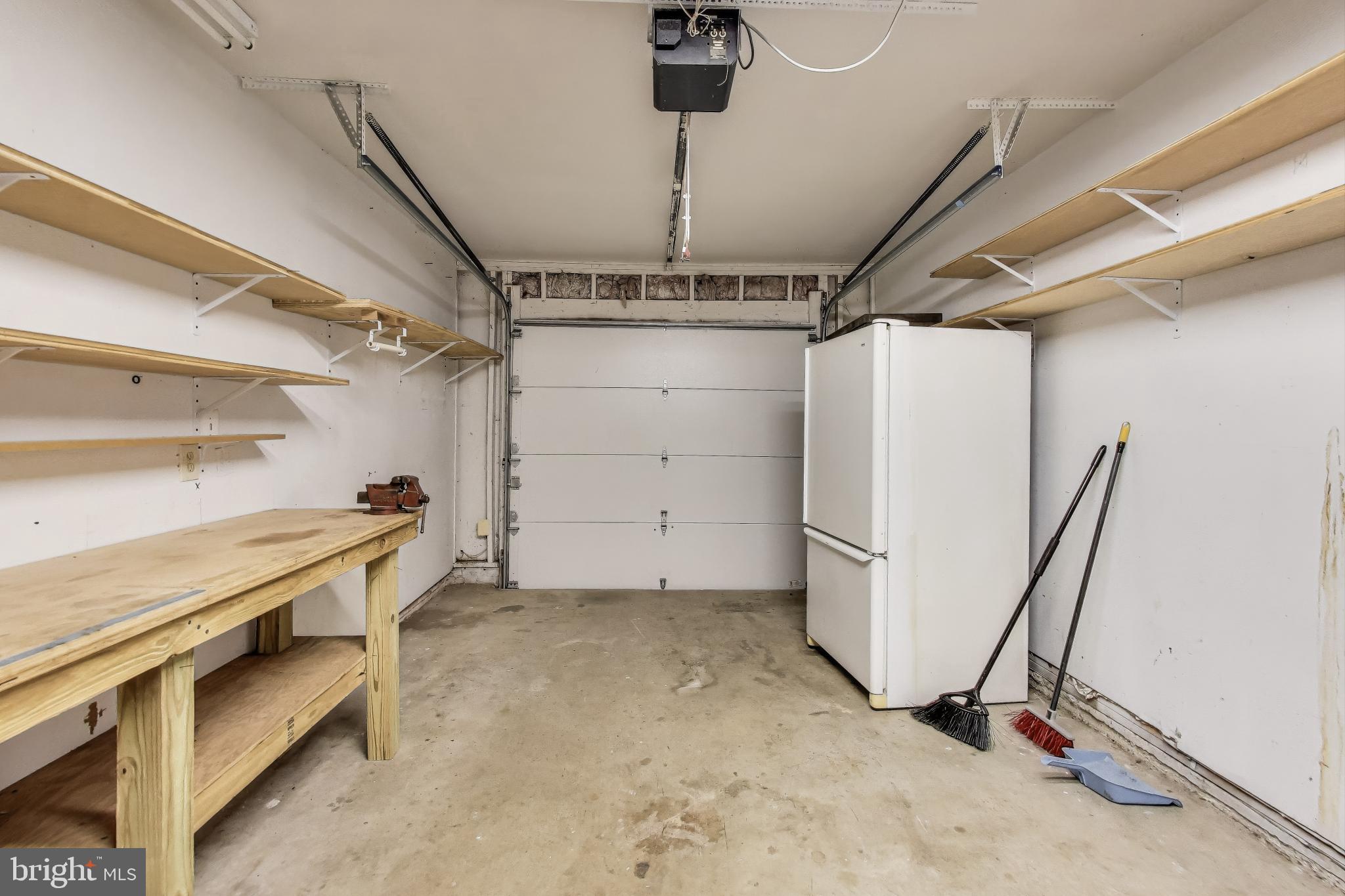 WEST LINDEN HILLS - Residential