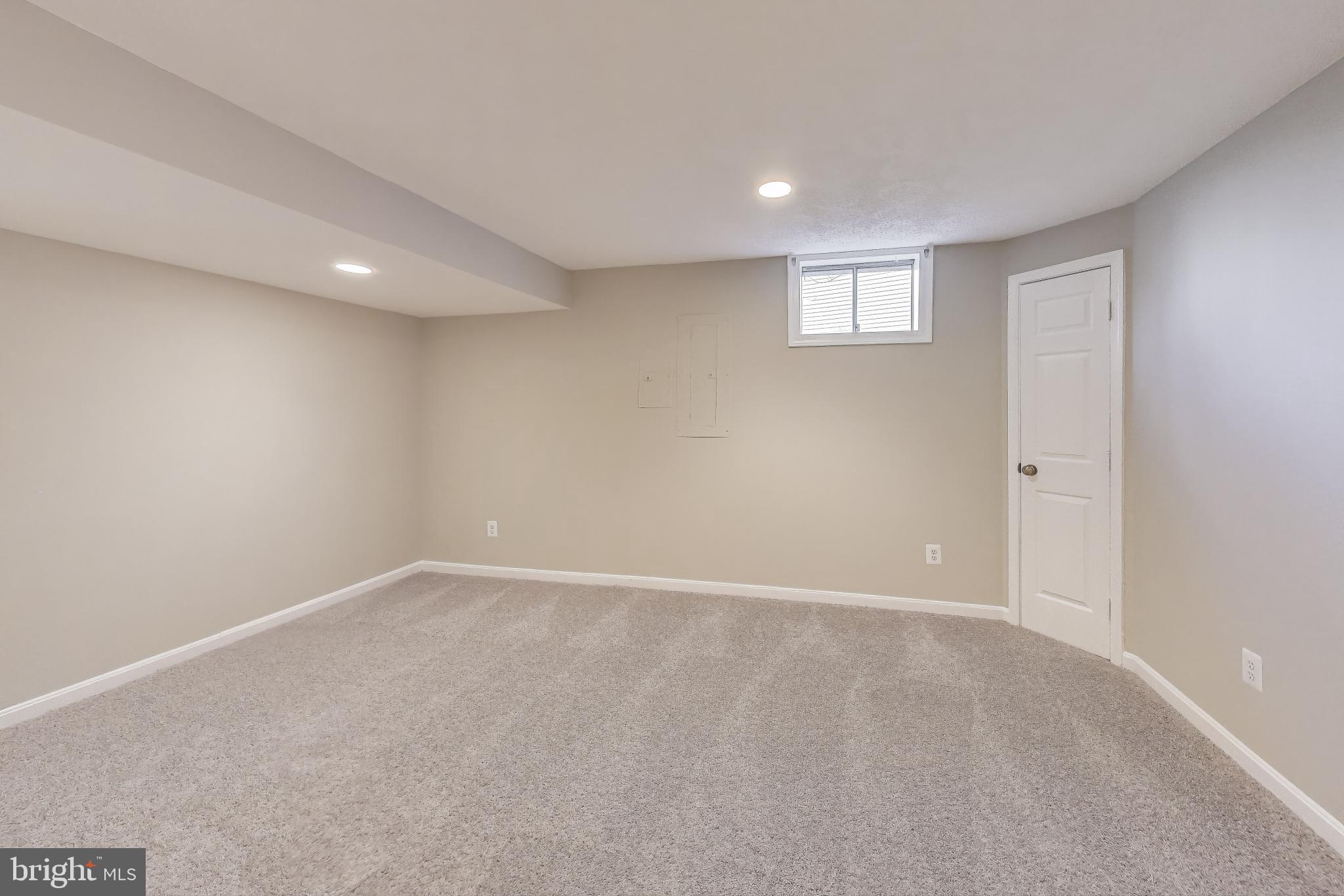 WEST LINDEN HILLS - Residential