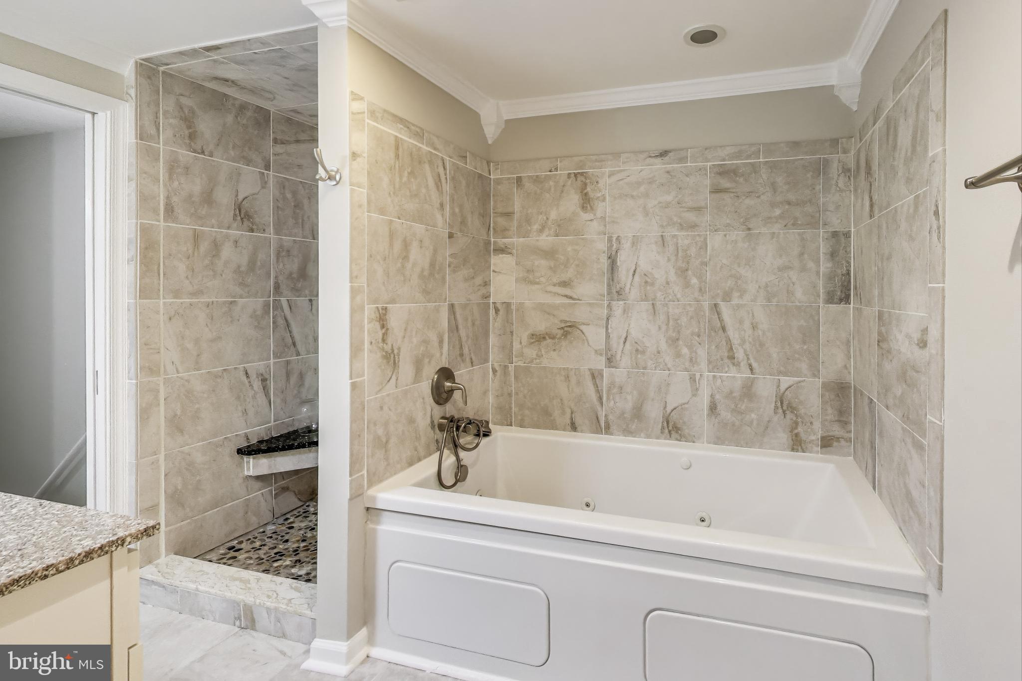 WEST LINDEN HILLS - Residential