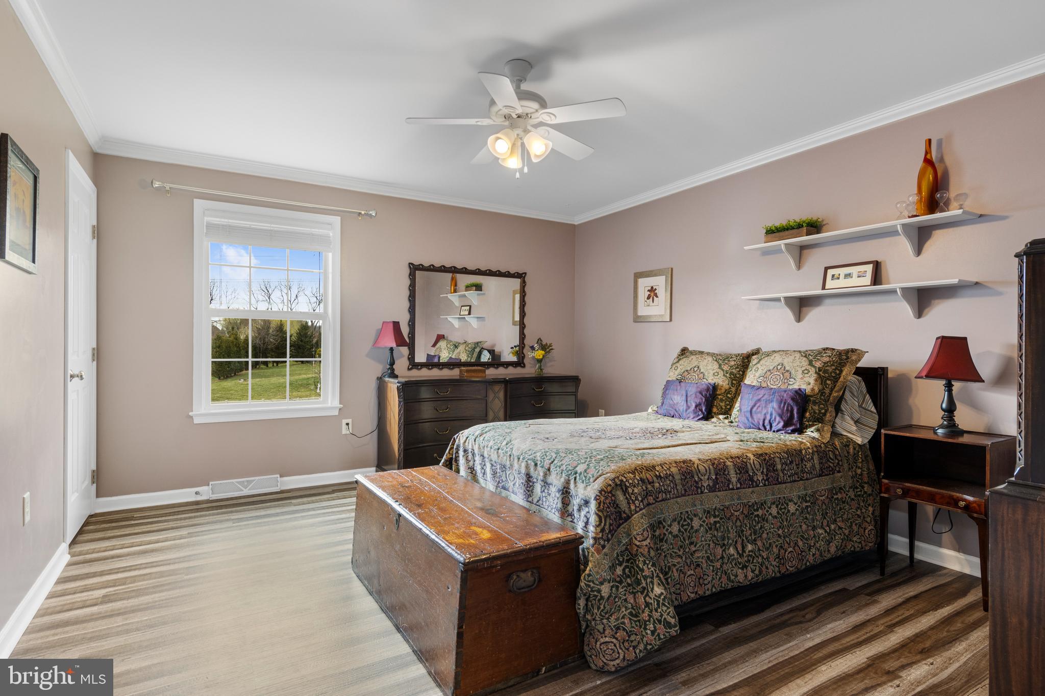 LONDON CROFT - Residential