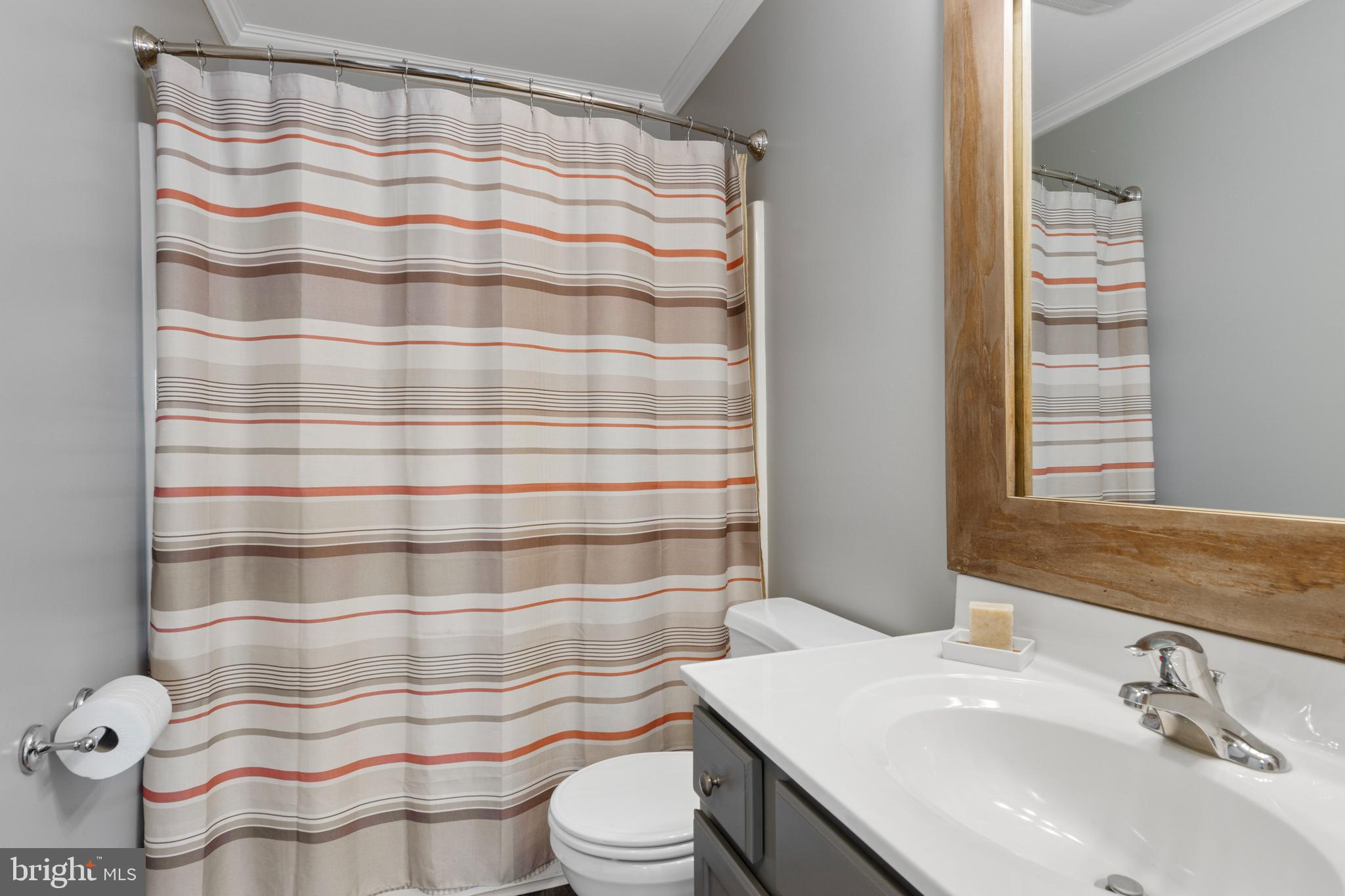 LONDON CROFT - Residential