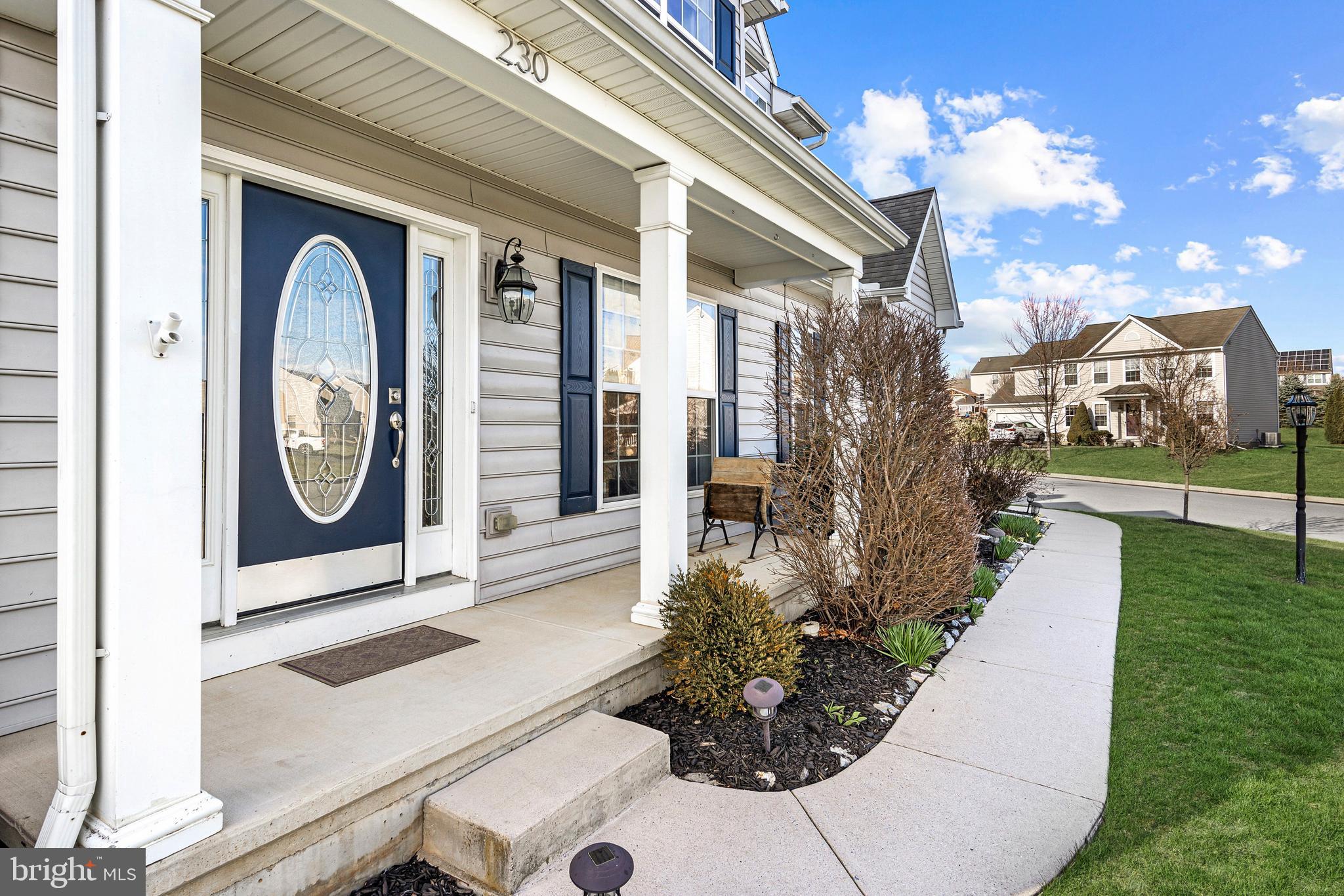 LONDON CROFT - Residential