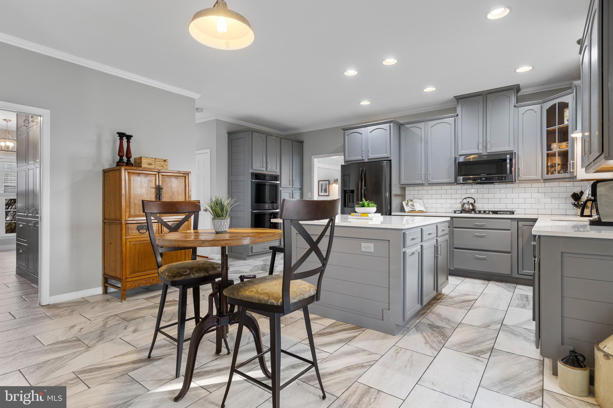 LONDON CROFT - Residential