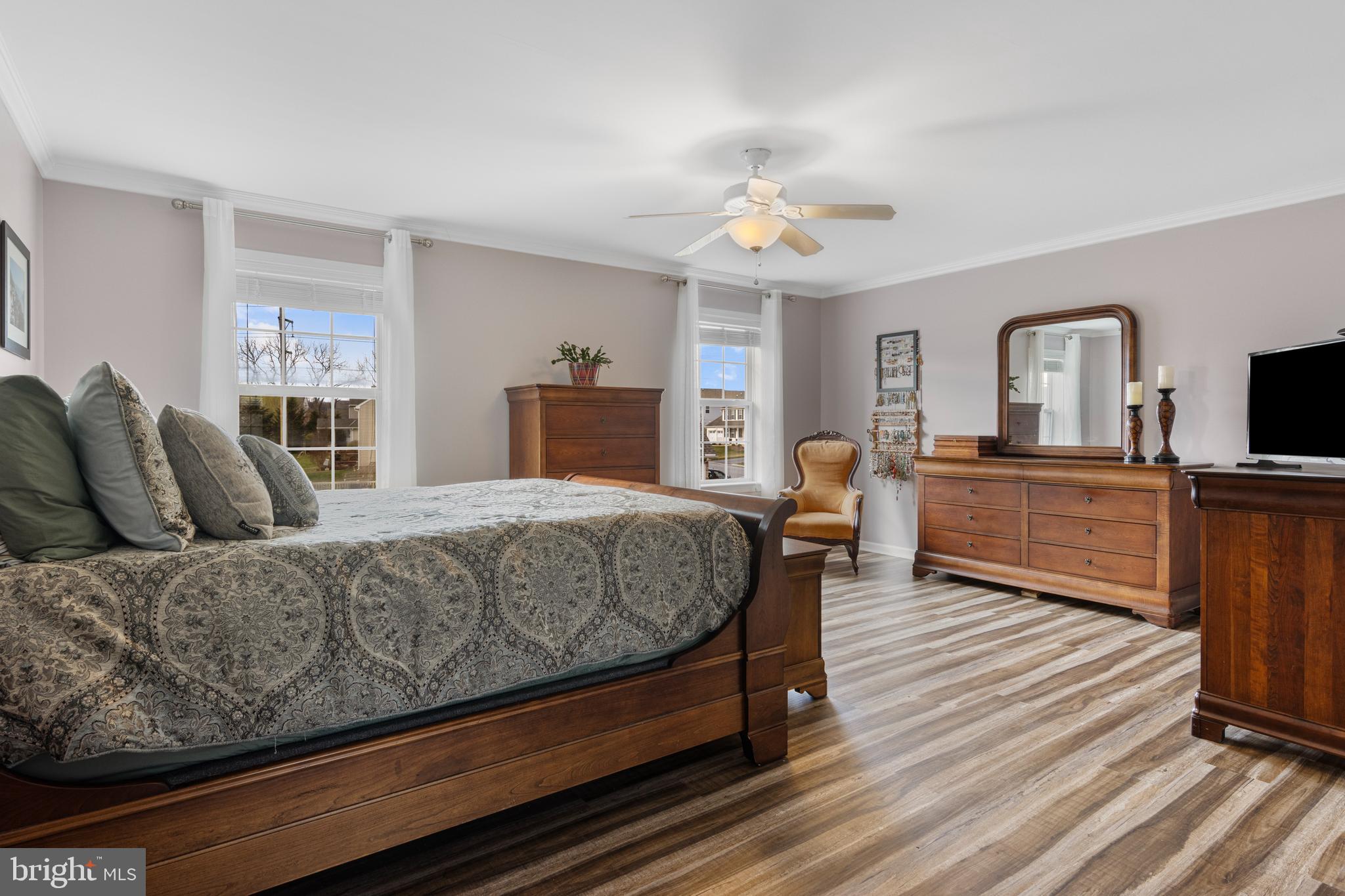 LONDON CROFT - Residential