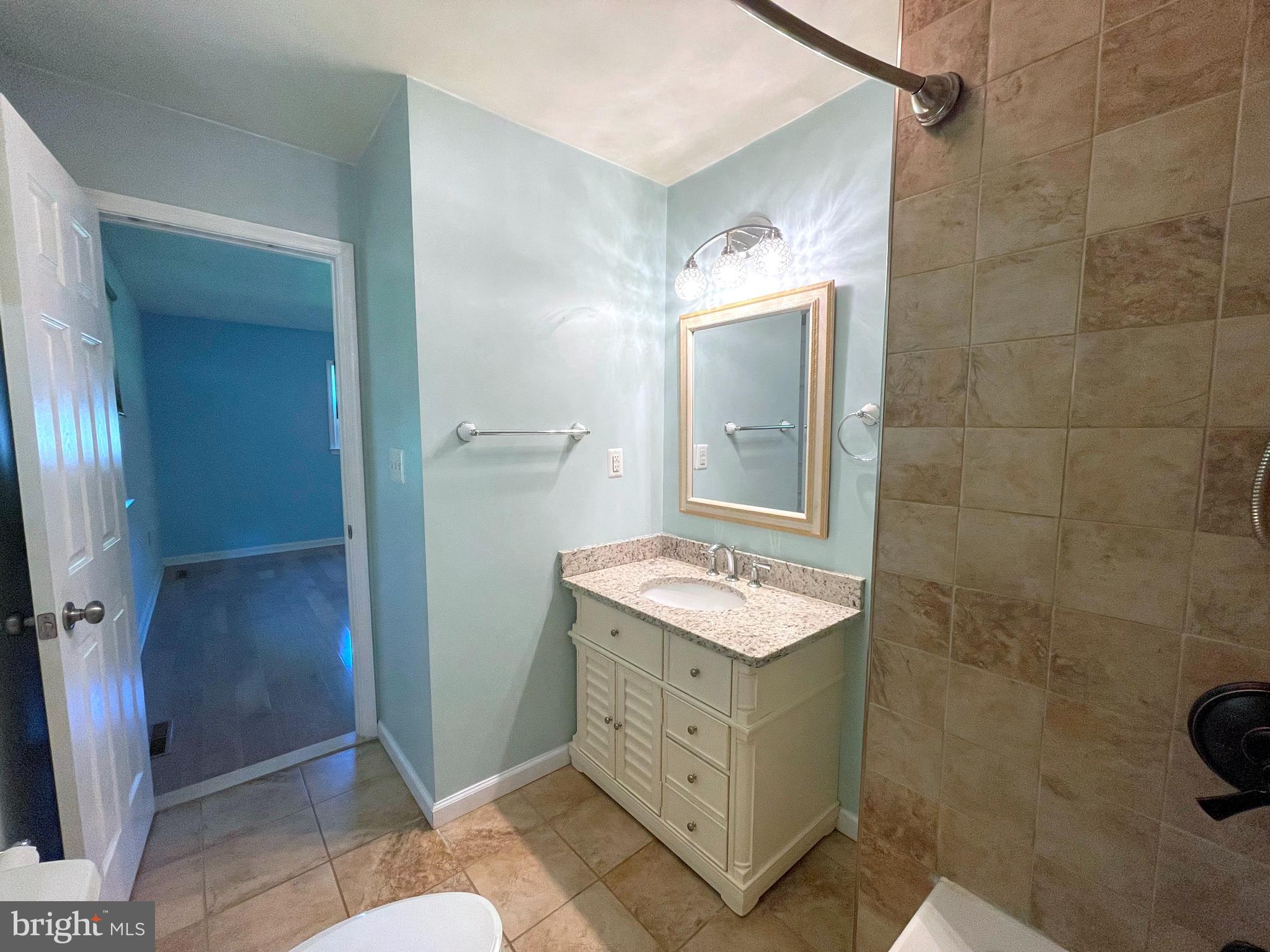 CLIFFTON ON THE POTOMAC - Residential Lease