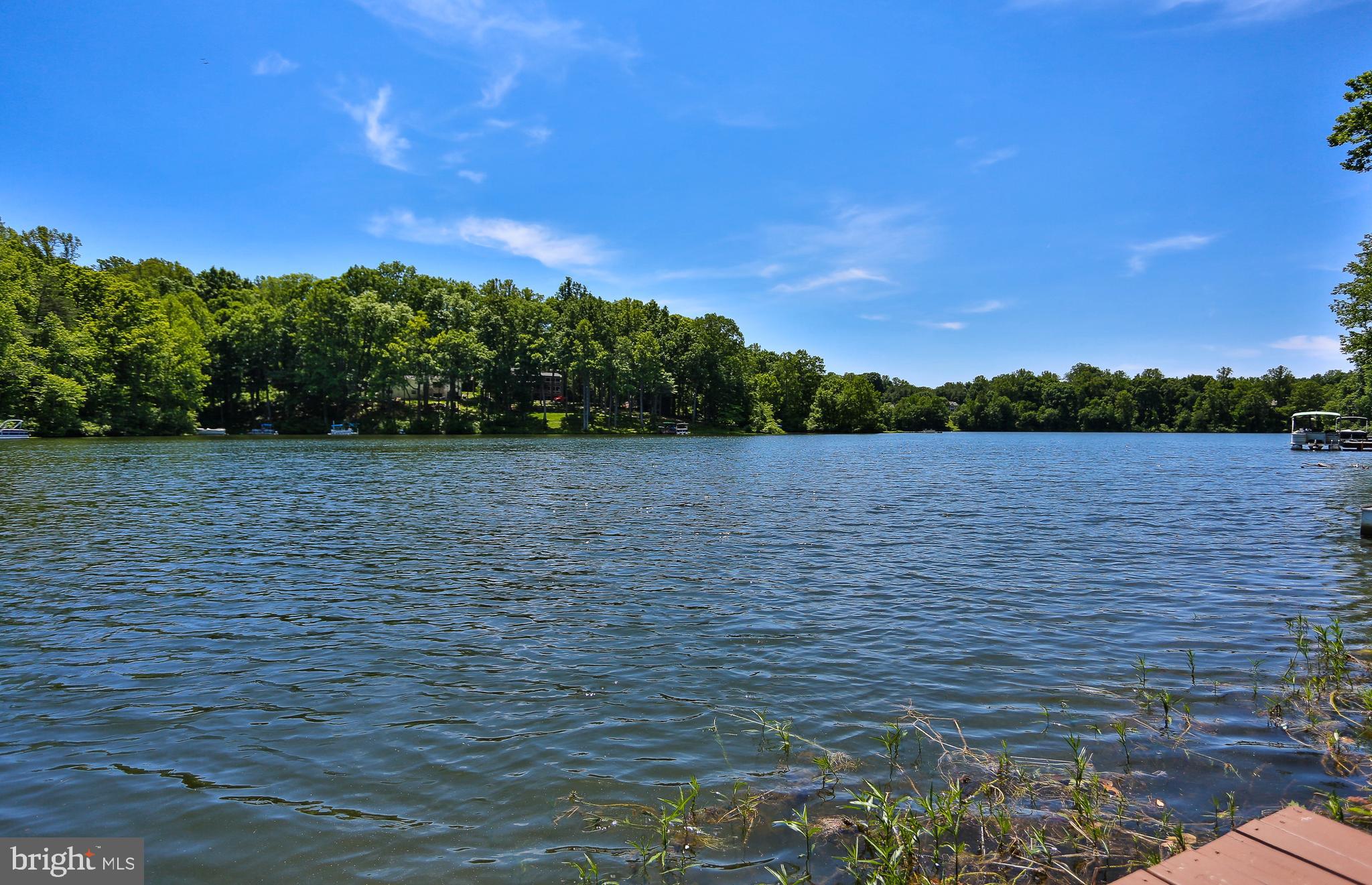 COUNTRY CLUB LAKE - Residential