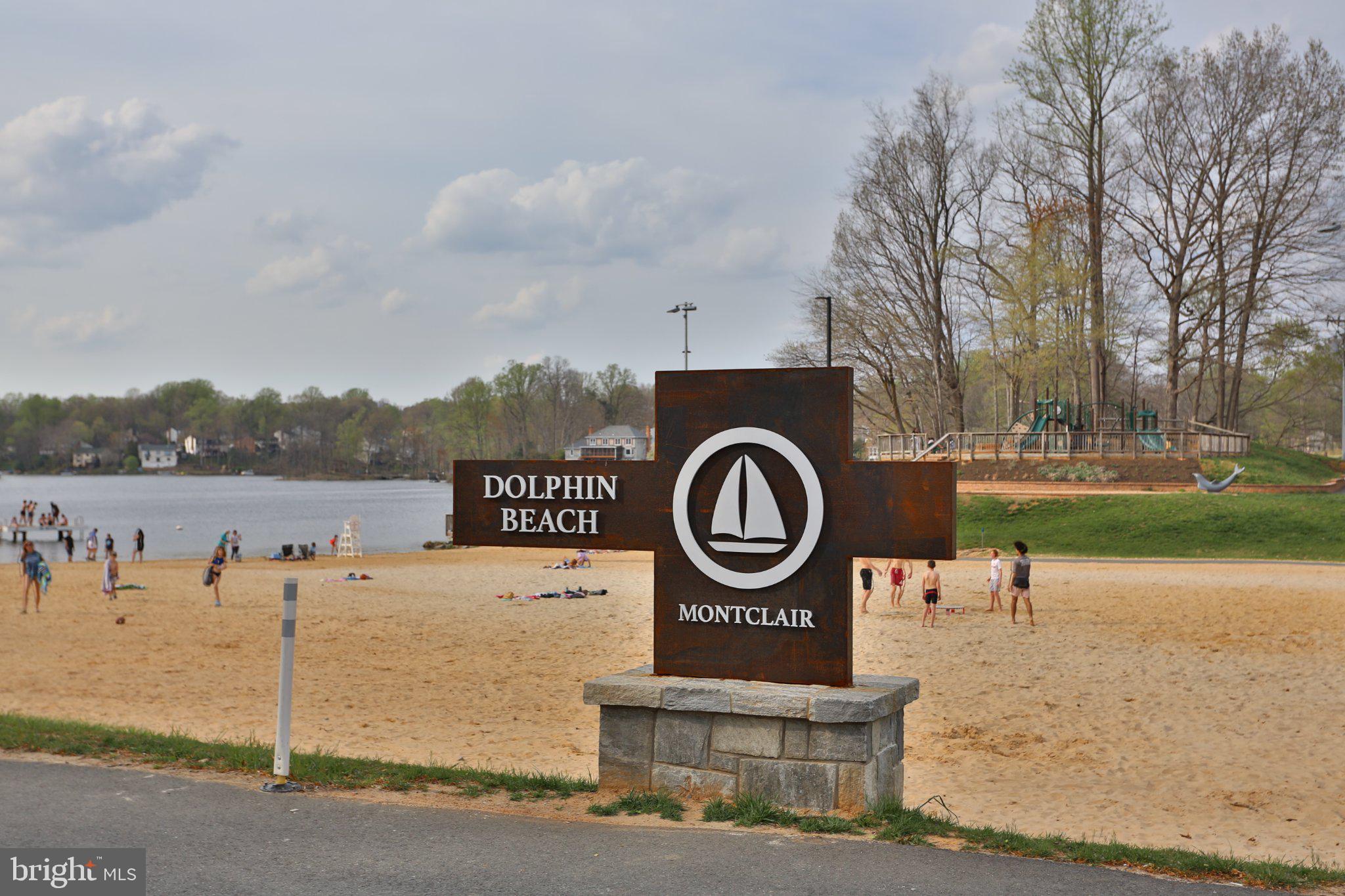 COUNTRY CLUB LAKE - Residential
