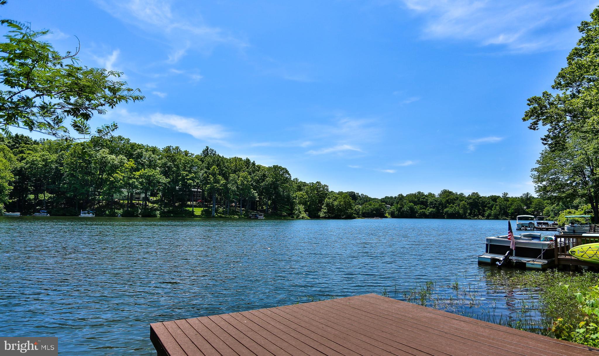 COUNTRY CLUB LAKE - Residential
