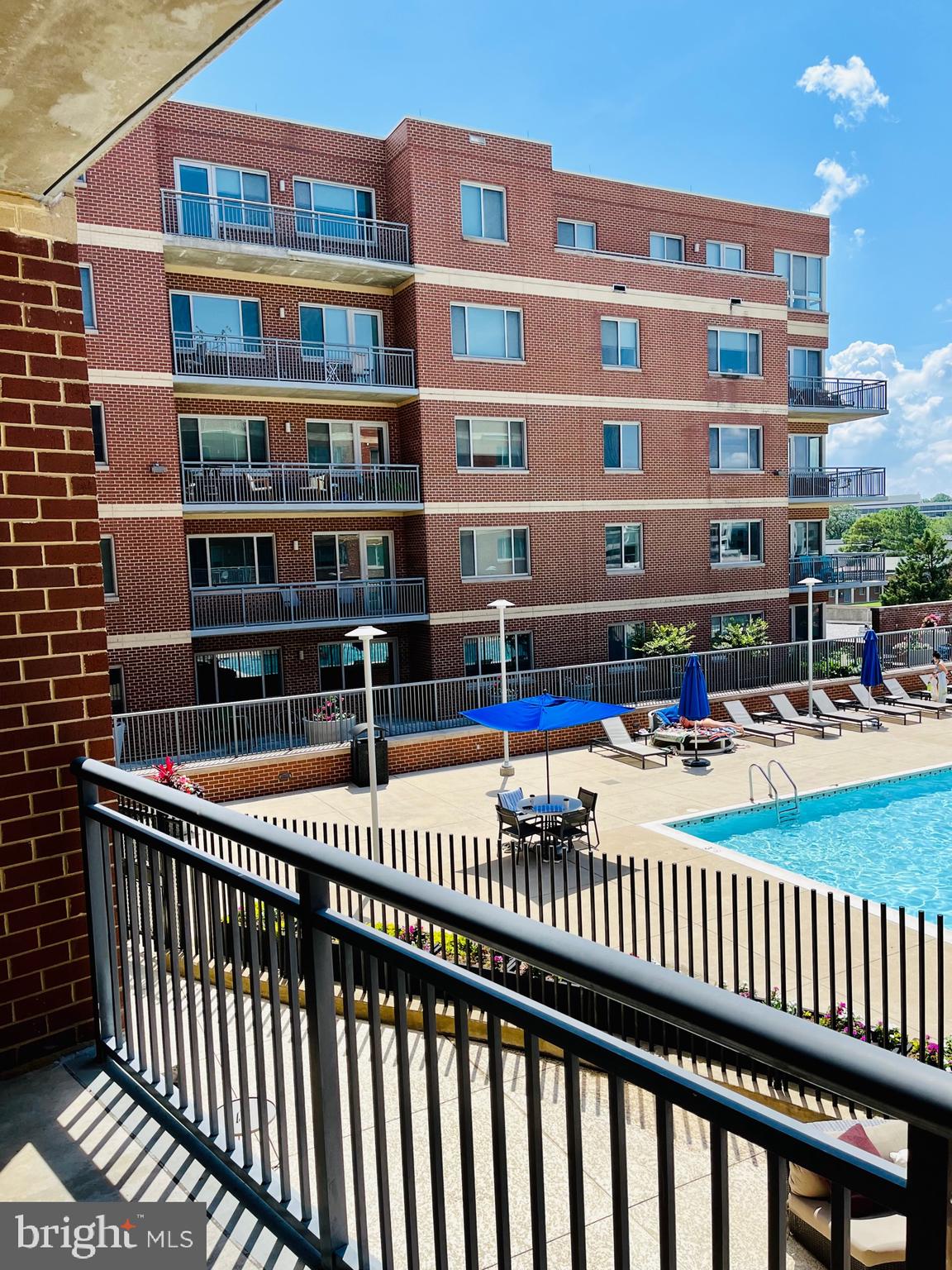 VANTAGE AT MERRIFIELD - Residential Lease