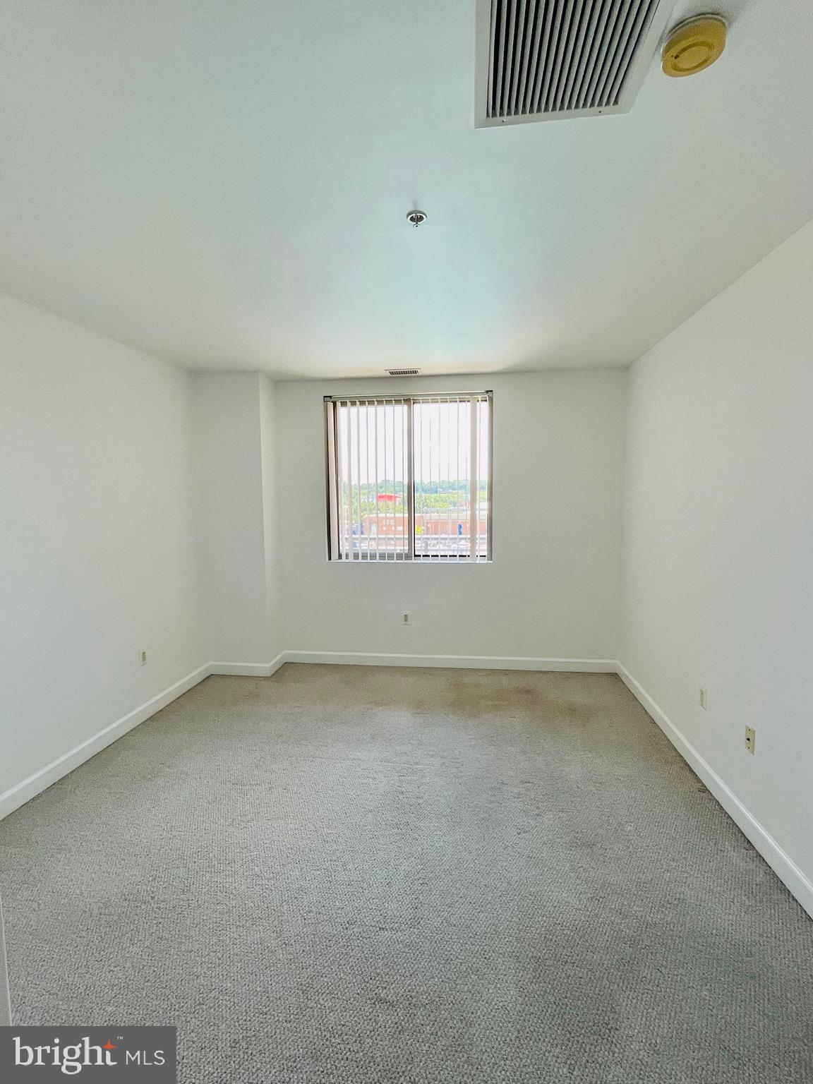 VANTAGE AT MERRIFIELD - Residential Lease