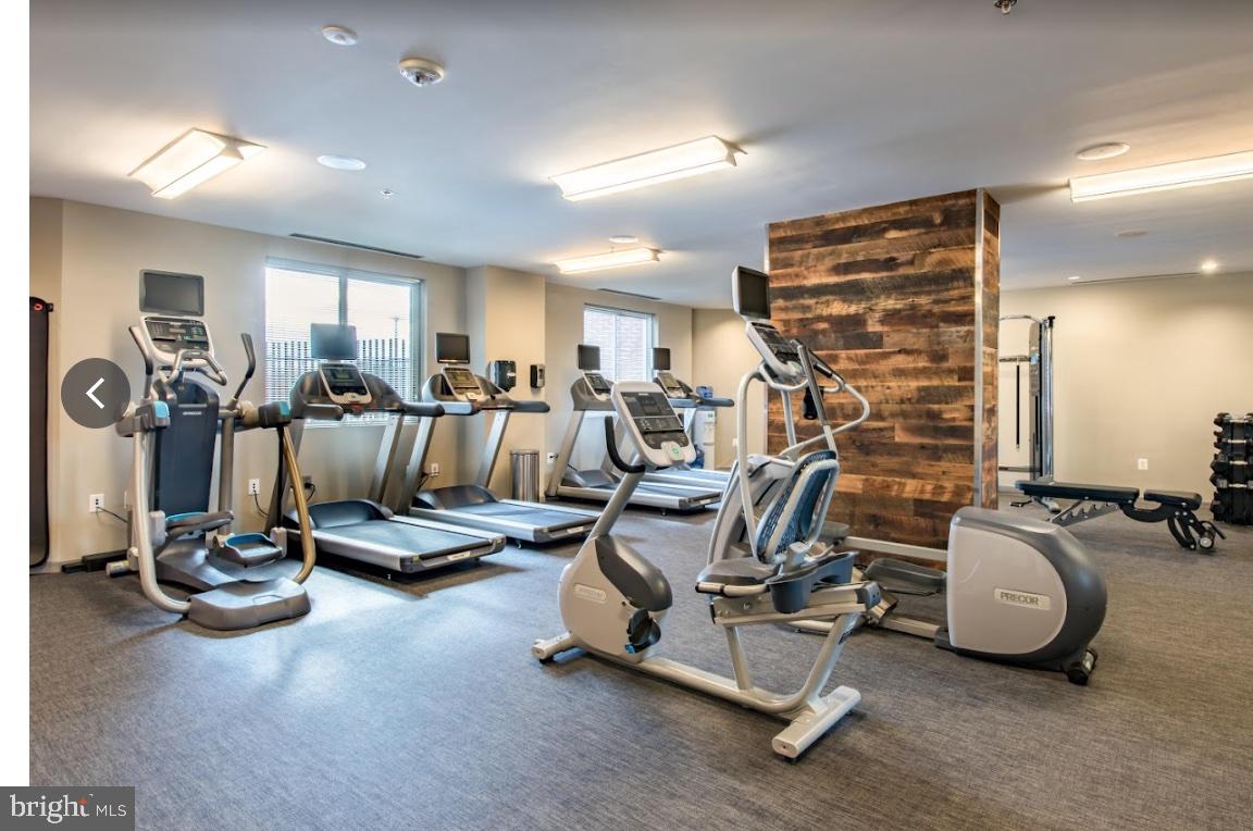 VANTAGE AT MERRIFIELD - Residential Lease