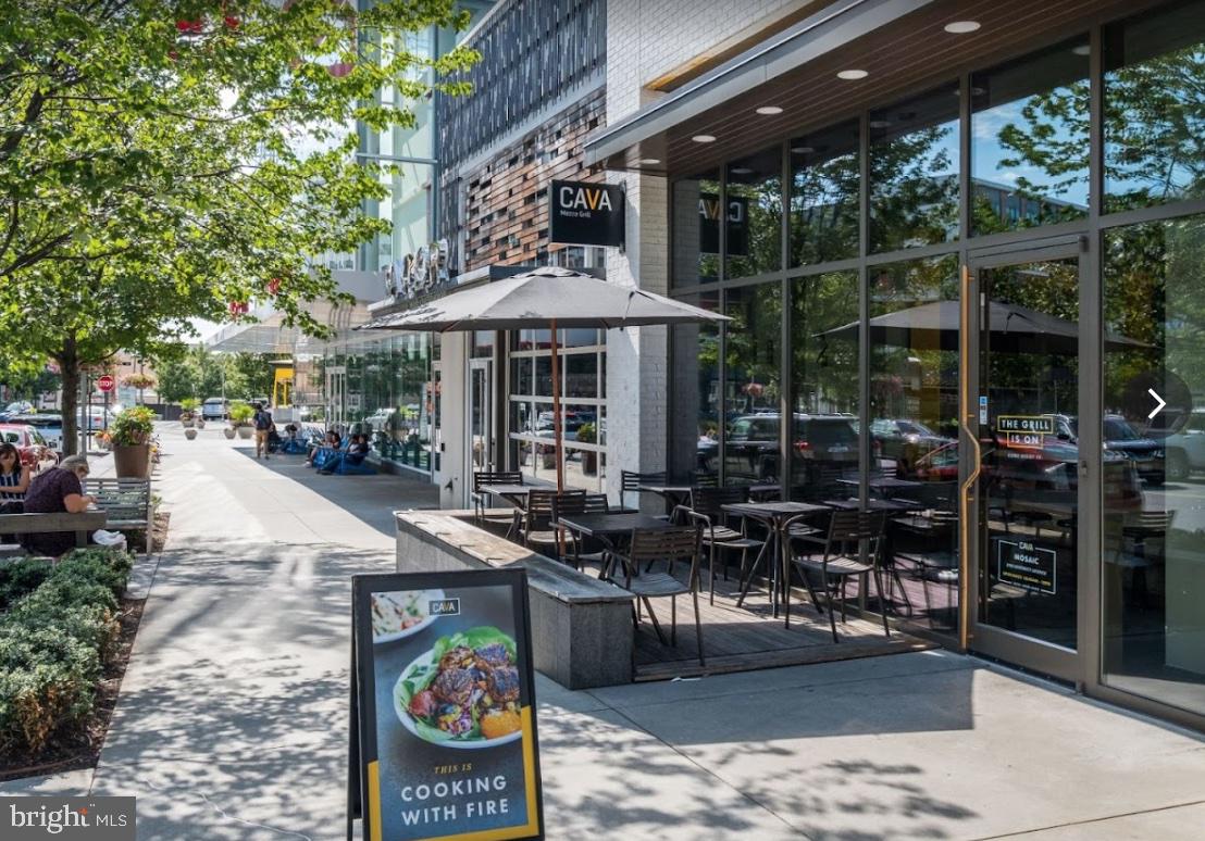 VANTAGE AT MERRIFIELD - Residential Lease