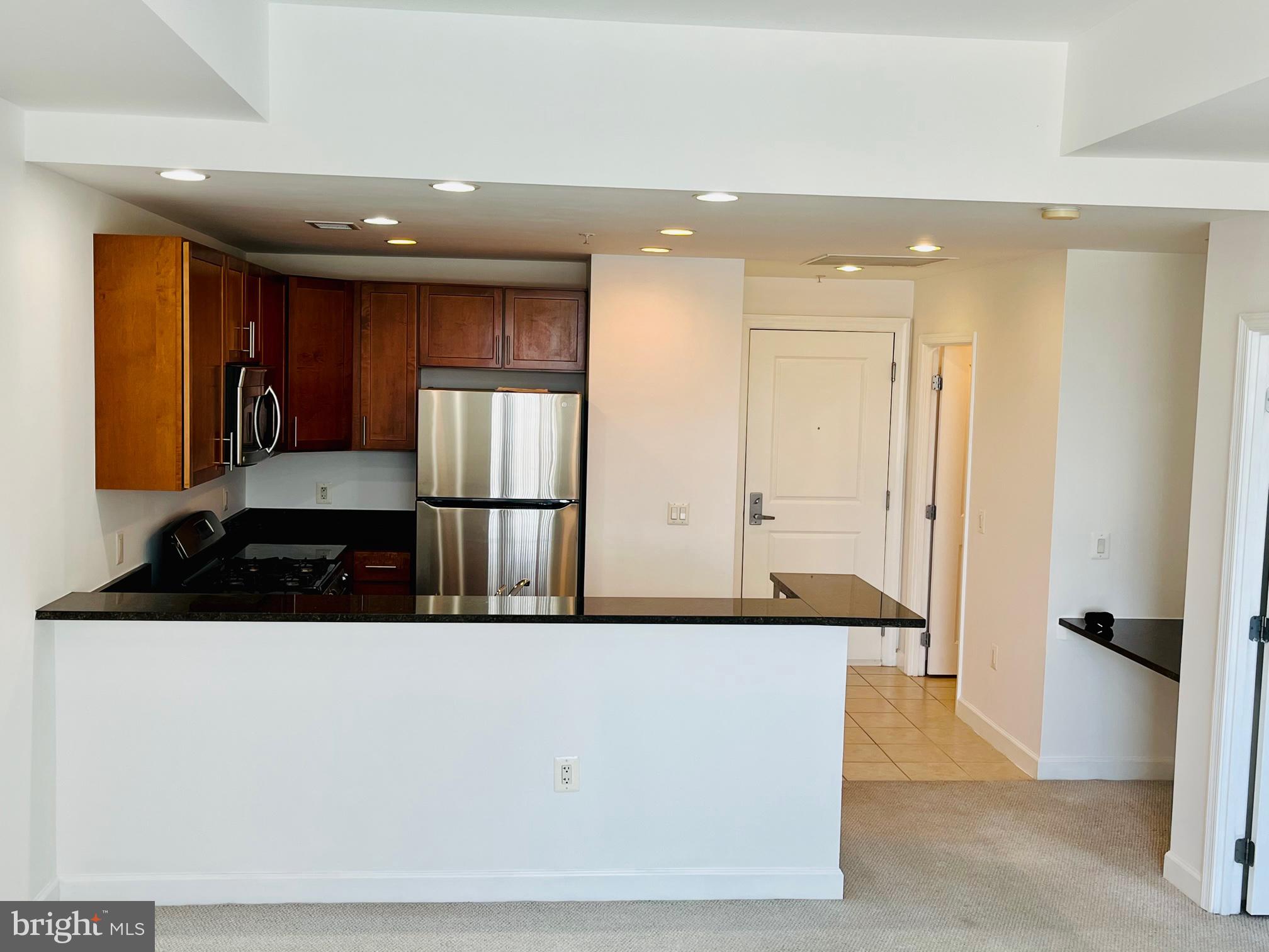 VANTAGE AT MERRIFIELD - Residential Lease