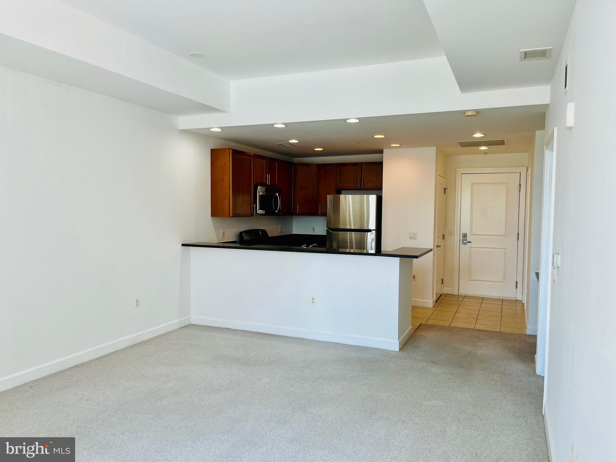 VANTAGE AT MERRIFIELD - Residential Lease