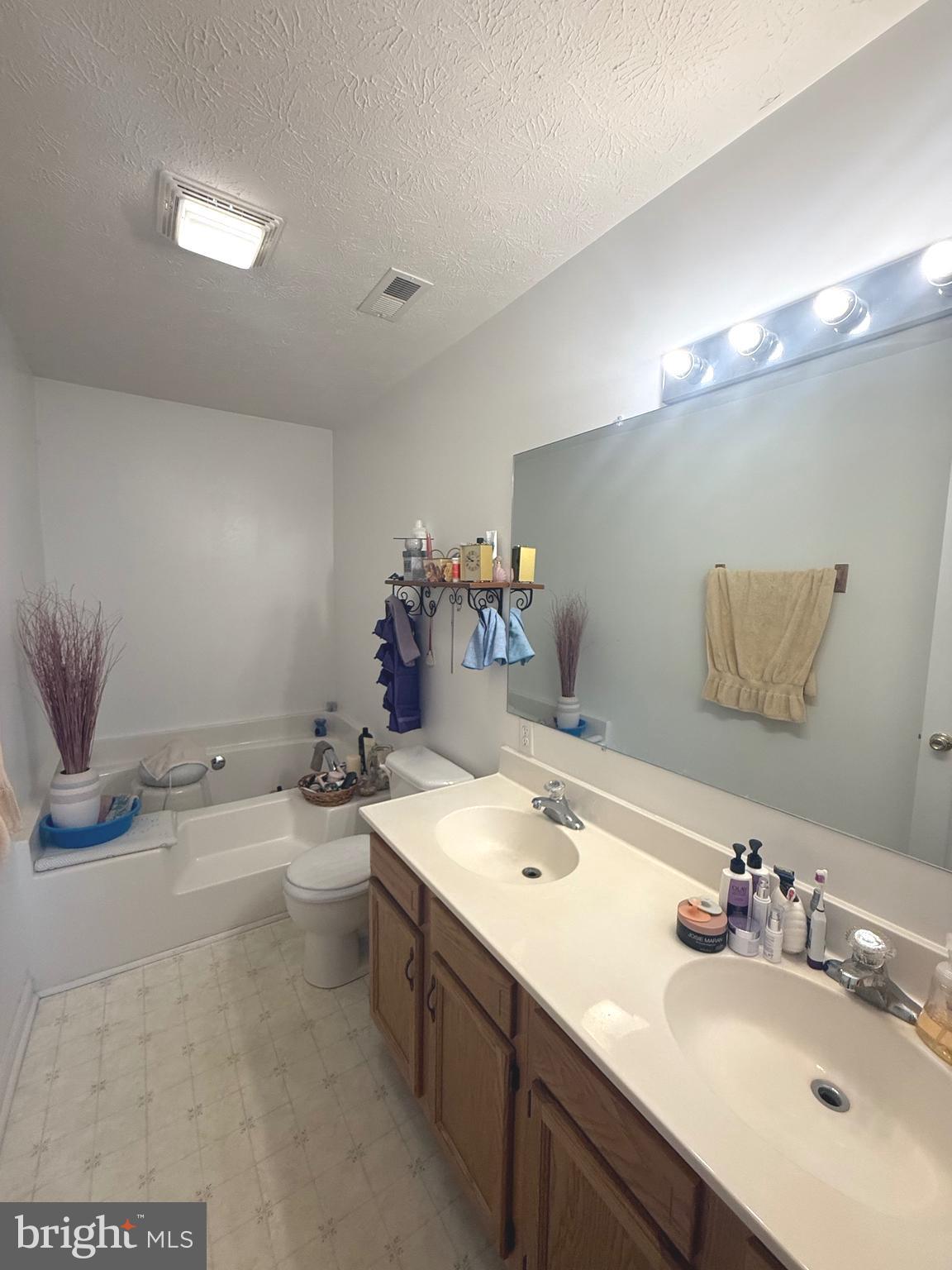 OPEQUON MEADOWS - Residential