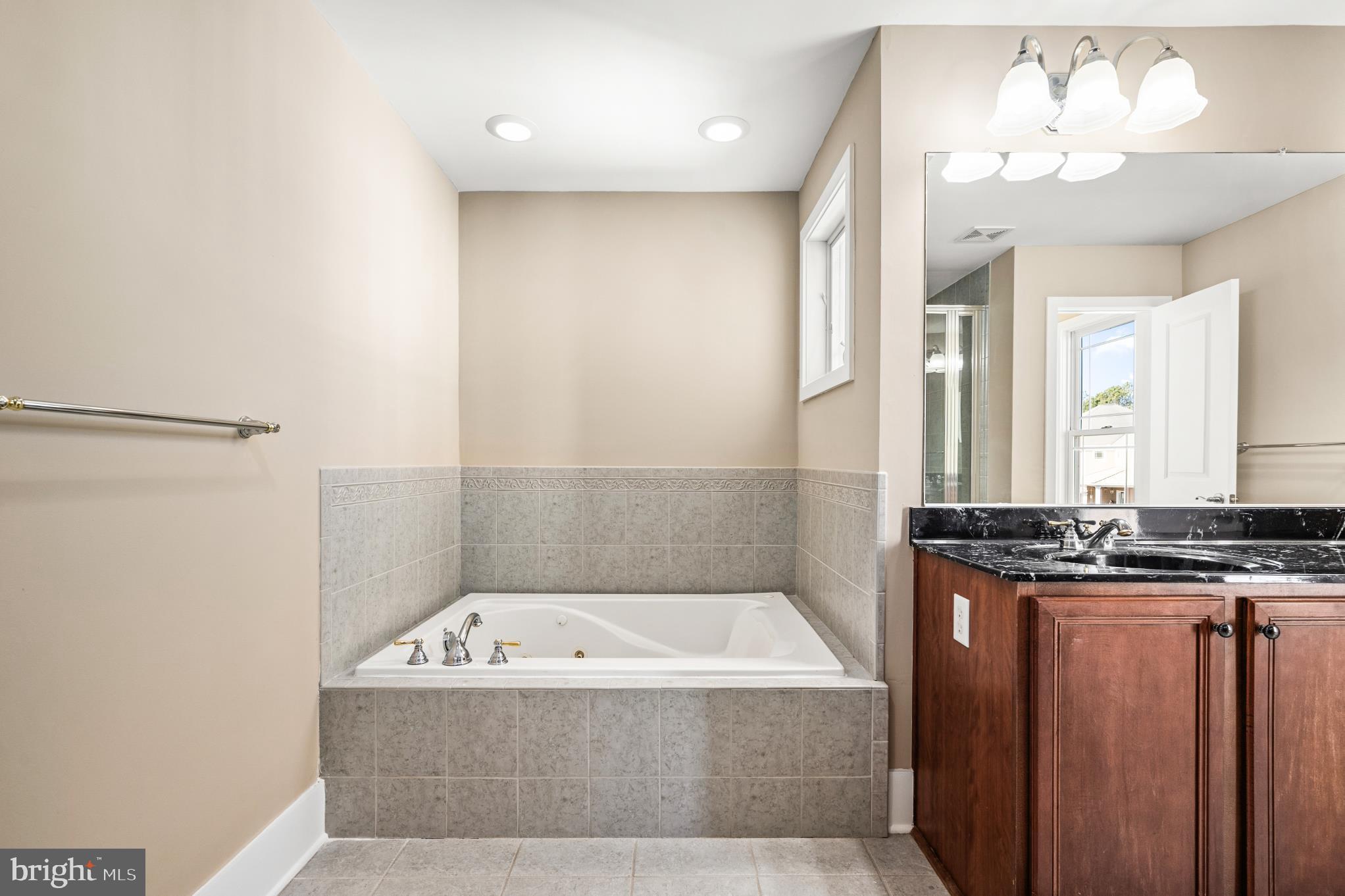 GLEN RIDDLE - Residential