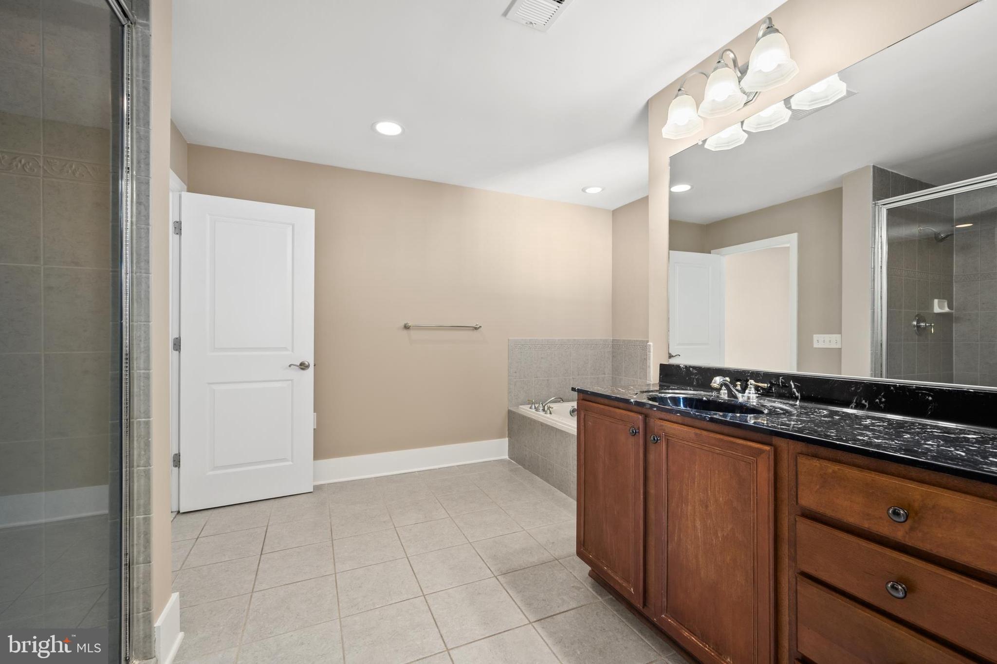 GLEN RIDDLE - Residential