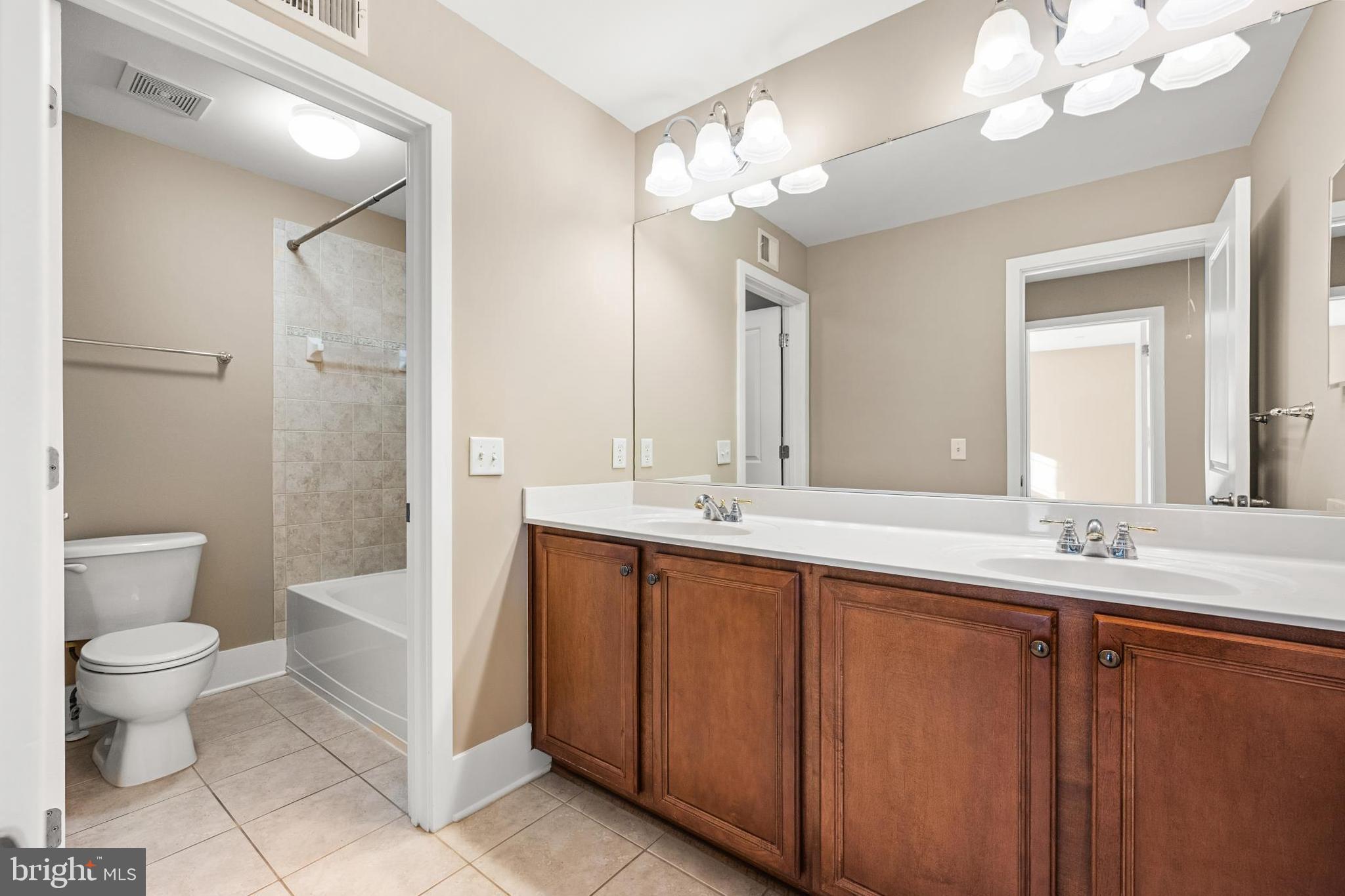 GLEN RIDDLE - Residential