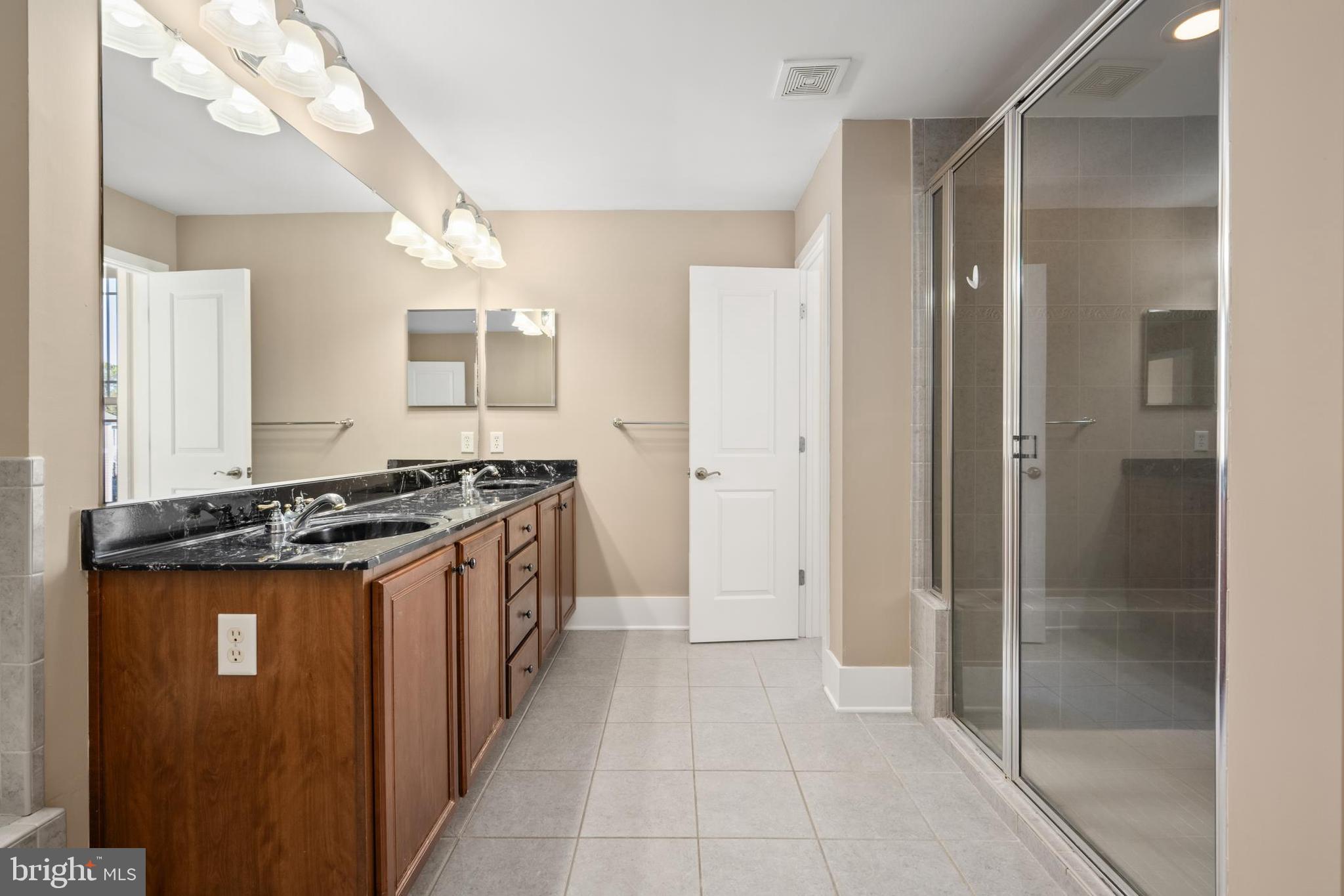 GLEN RIDDLE - Residential