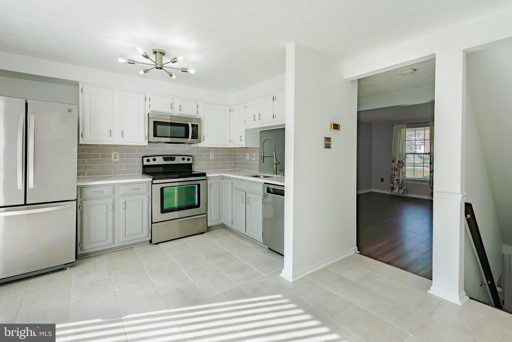 PARKVIEW TRAIL - Residential Lease