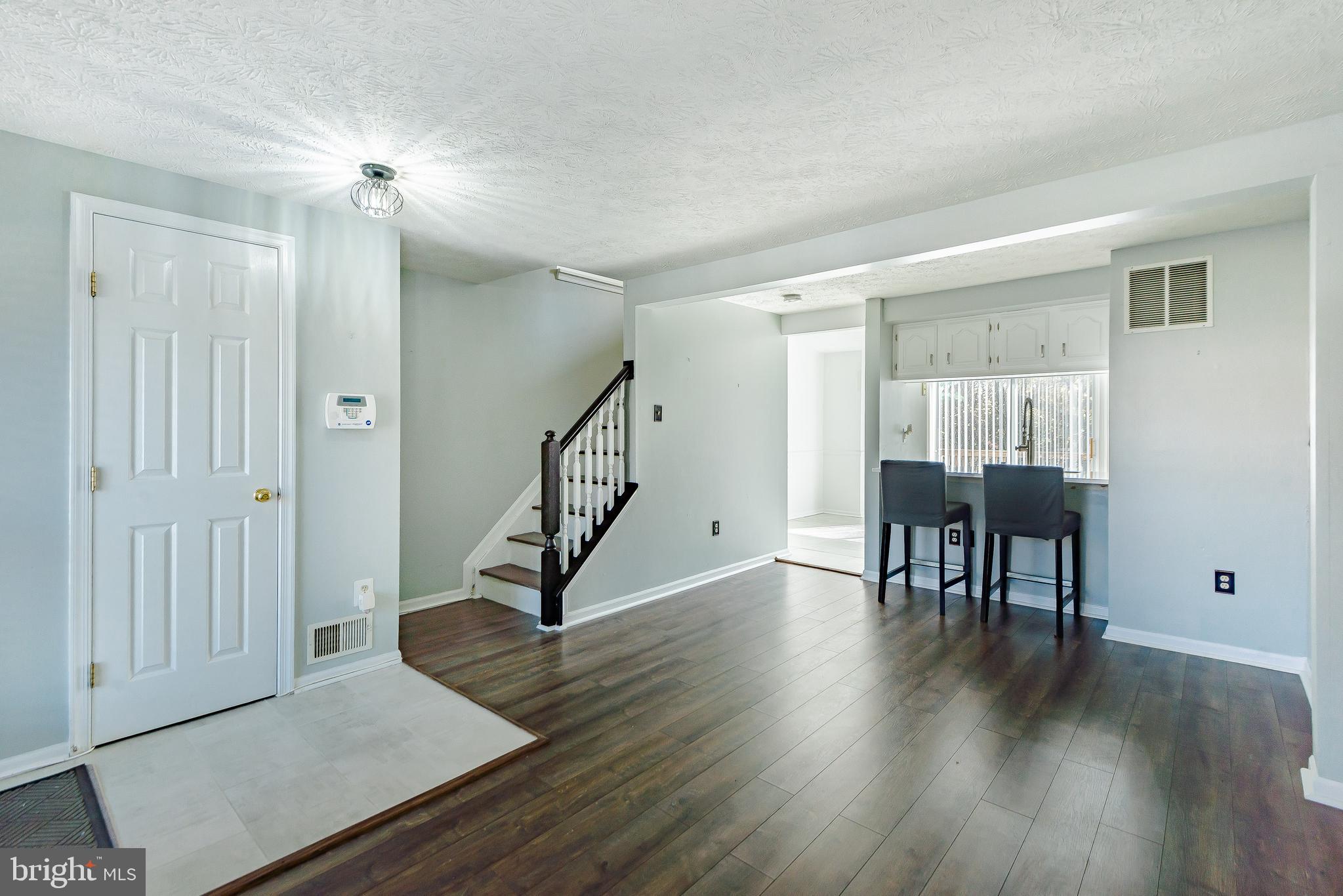 PARKVIEW TRAIL - Residential Lease