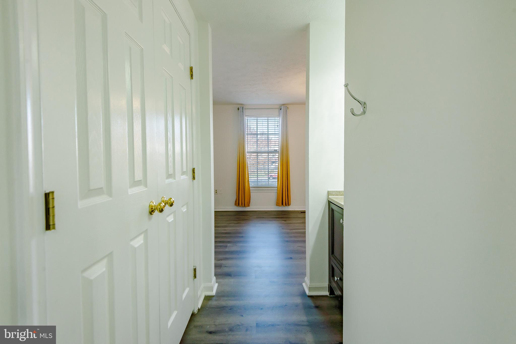 PARKVIEW TRAIL - Residential Lease