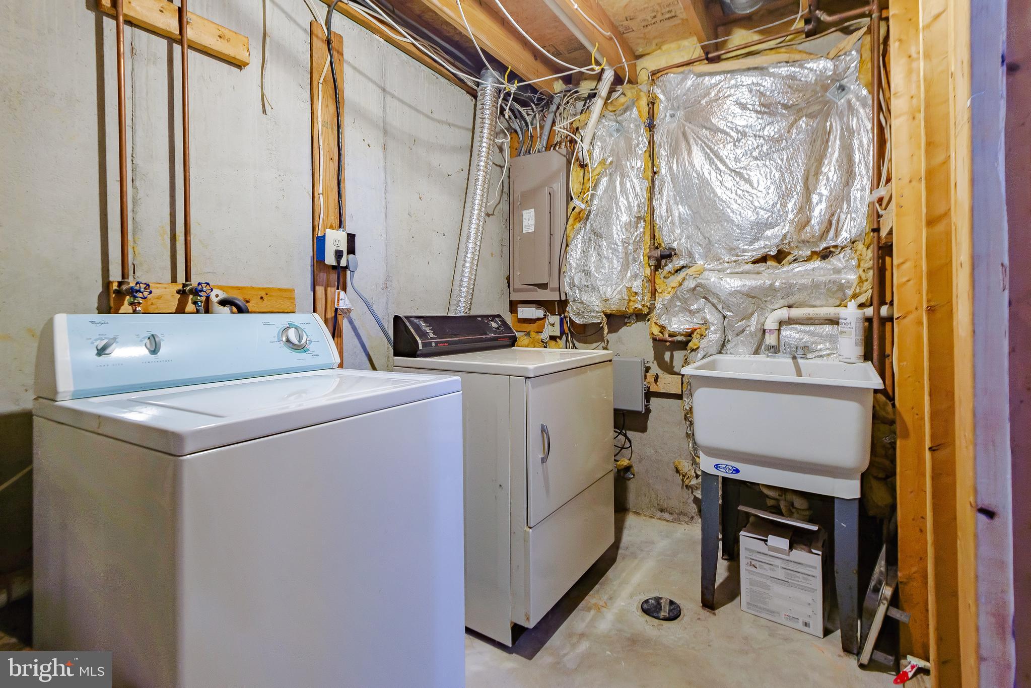 PARKVIEW TRAIL - Residential Lease