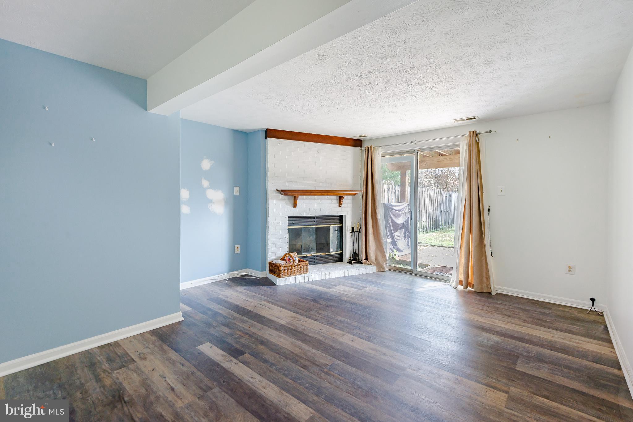 PARKVIEW TRAIL - Residential Lease