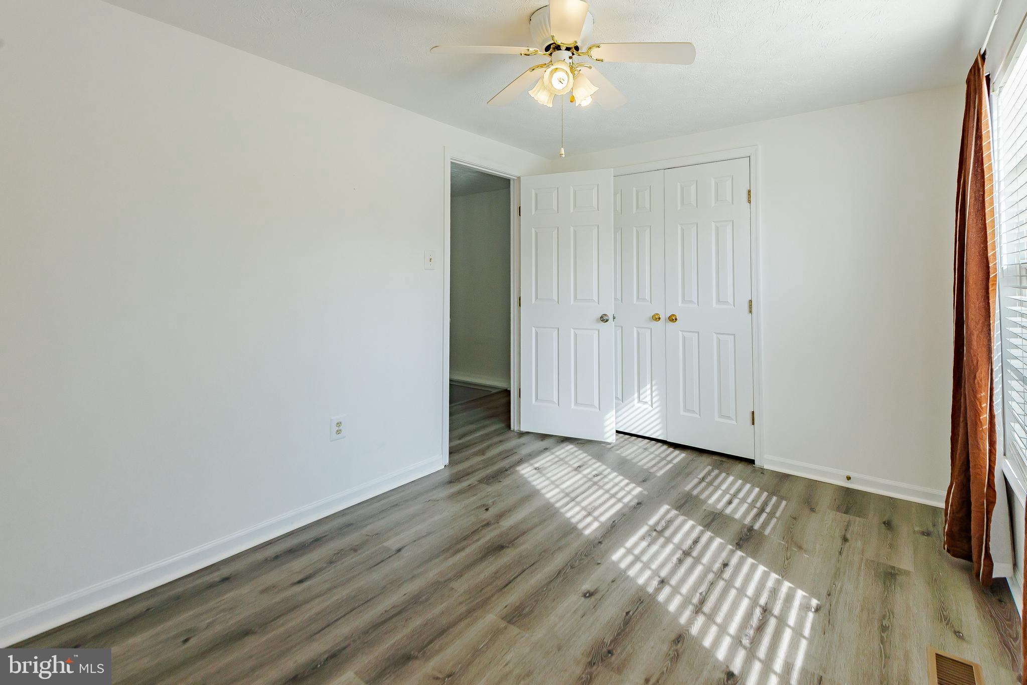 PARKVIEW TRAIL - Residential Lease