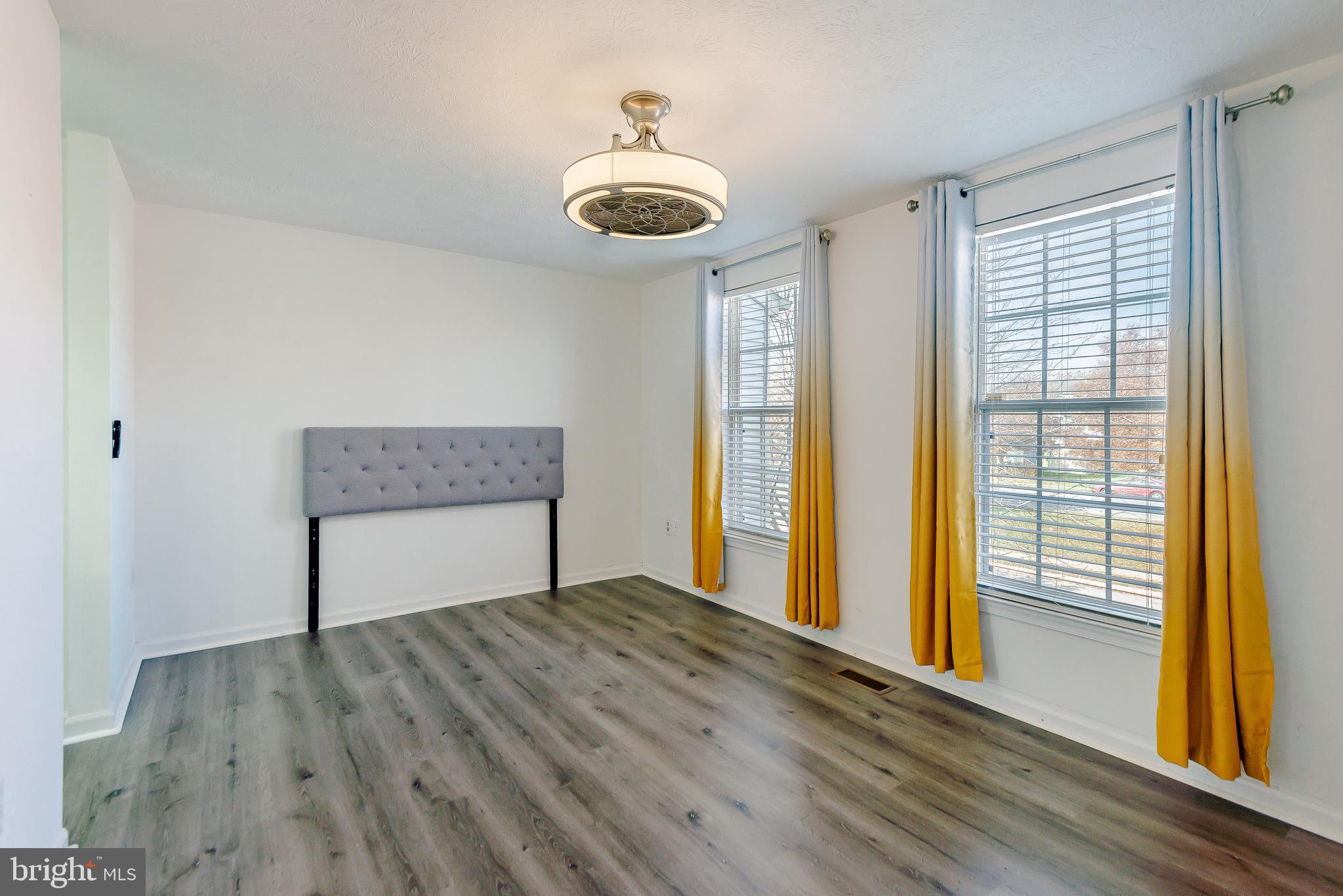 PARKVIEW TRAIL - Residential Lease