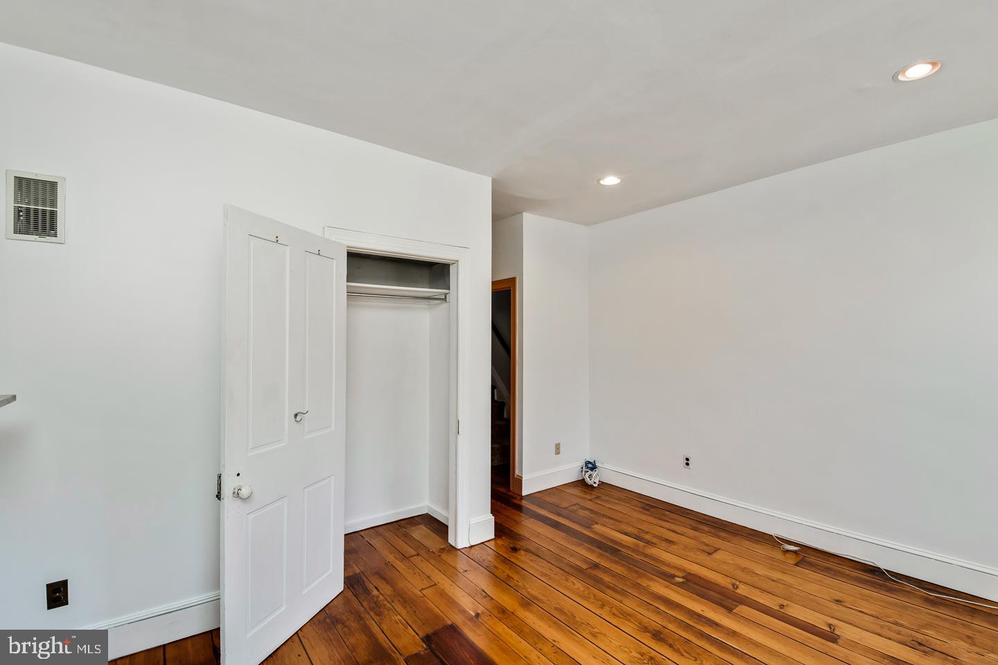 ART MUSEUM AREA - Residential