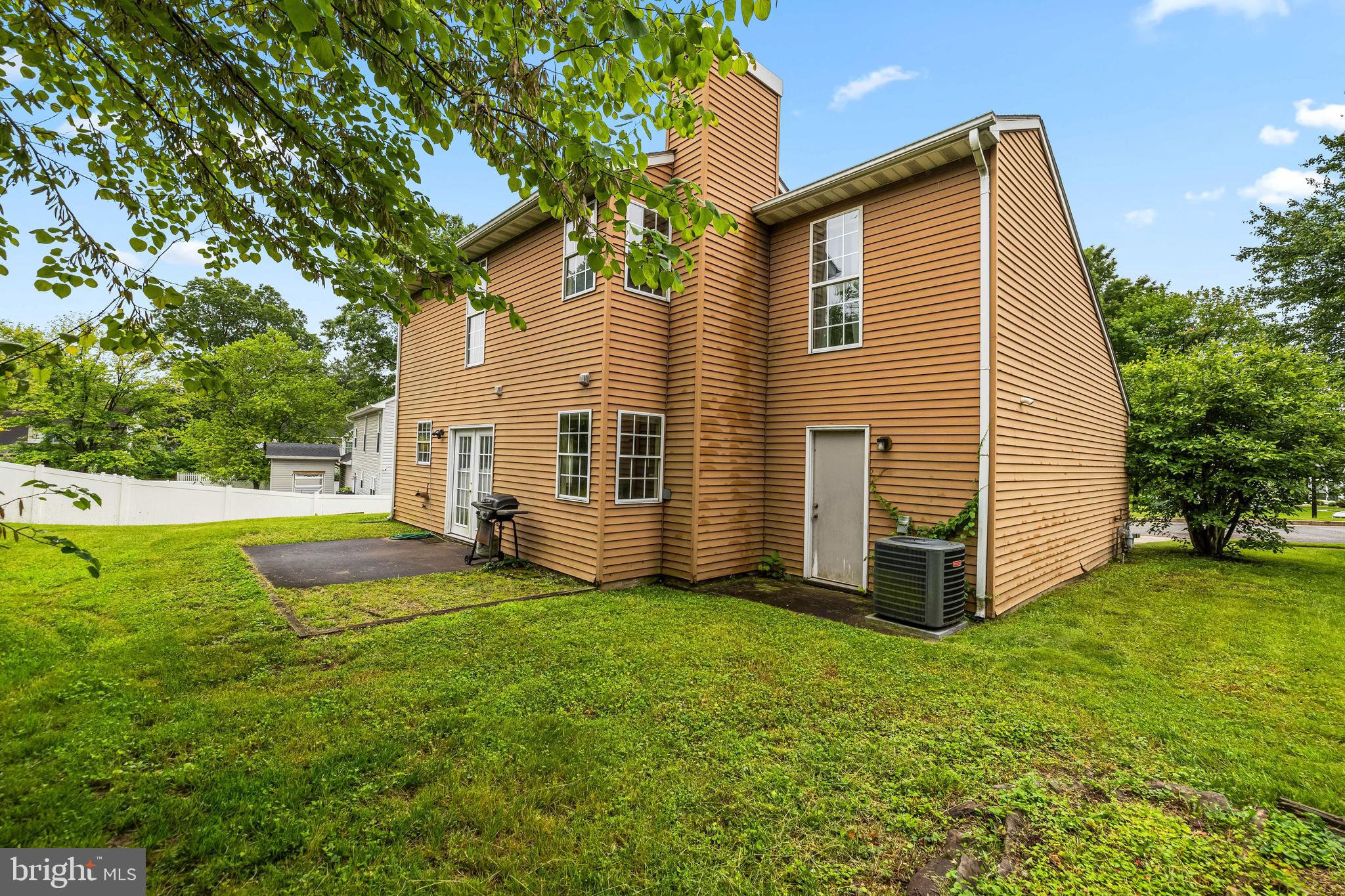 RIVERSIDE - Residential