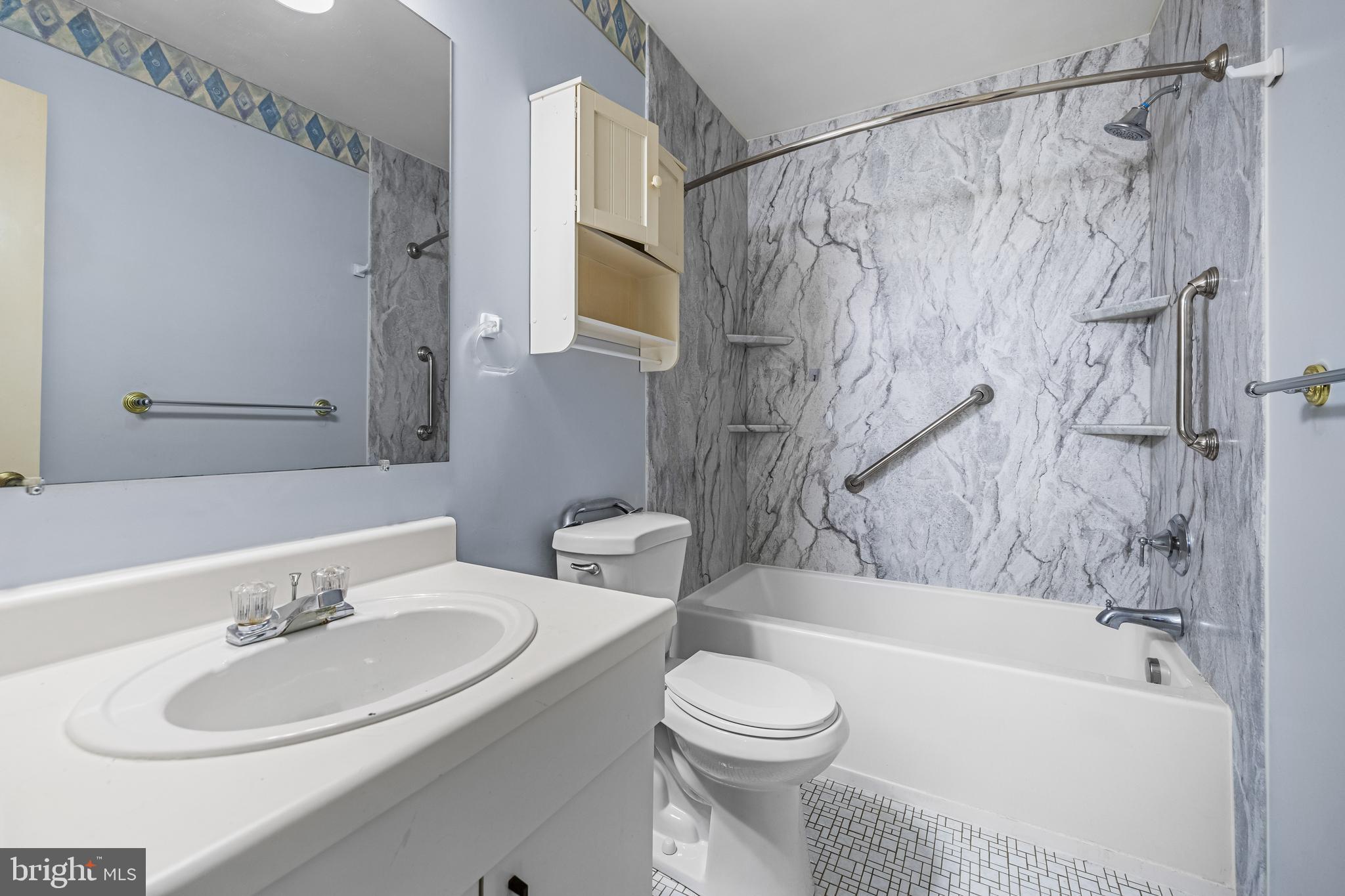 RIVERSIDE - Residential