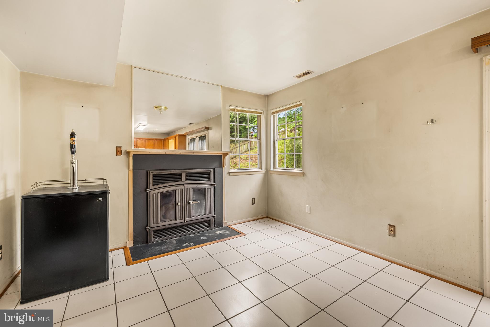 RIVERSIDE - Residential