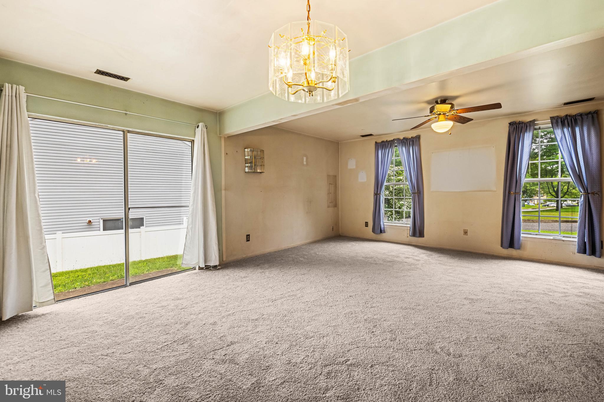 RIVERSIDE - Residential