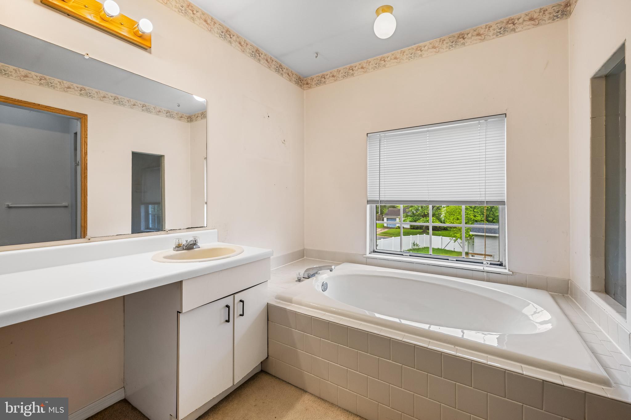 RIVERSIDE - Residential