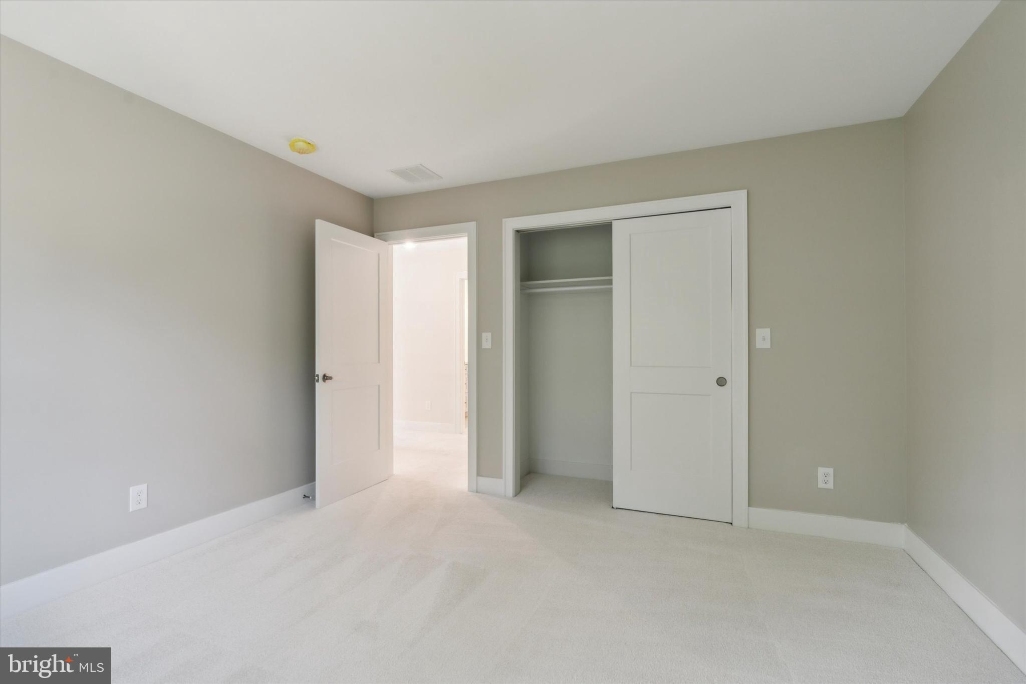 FAIRFIELD AT FARMV - Residential