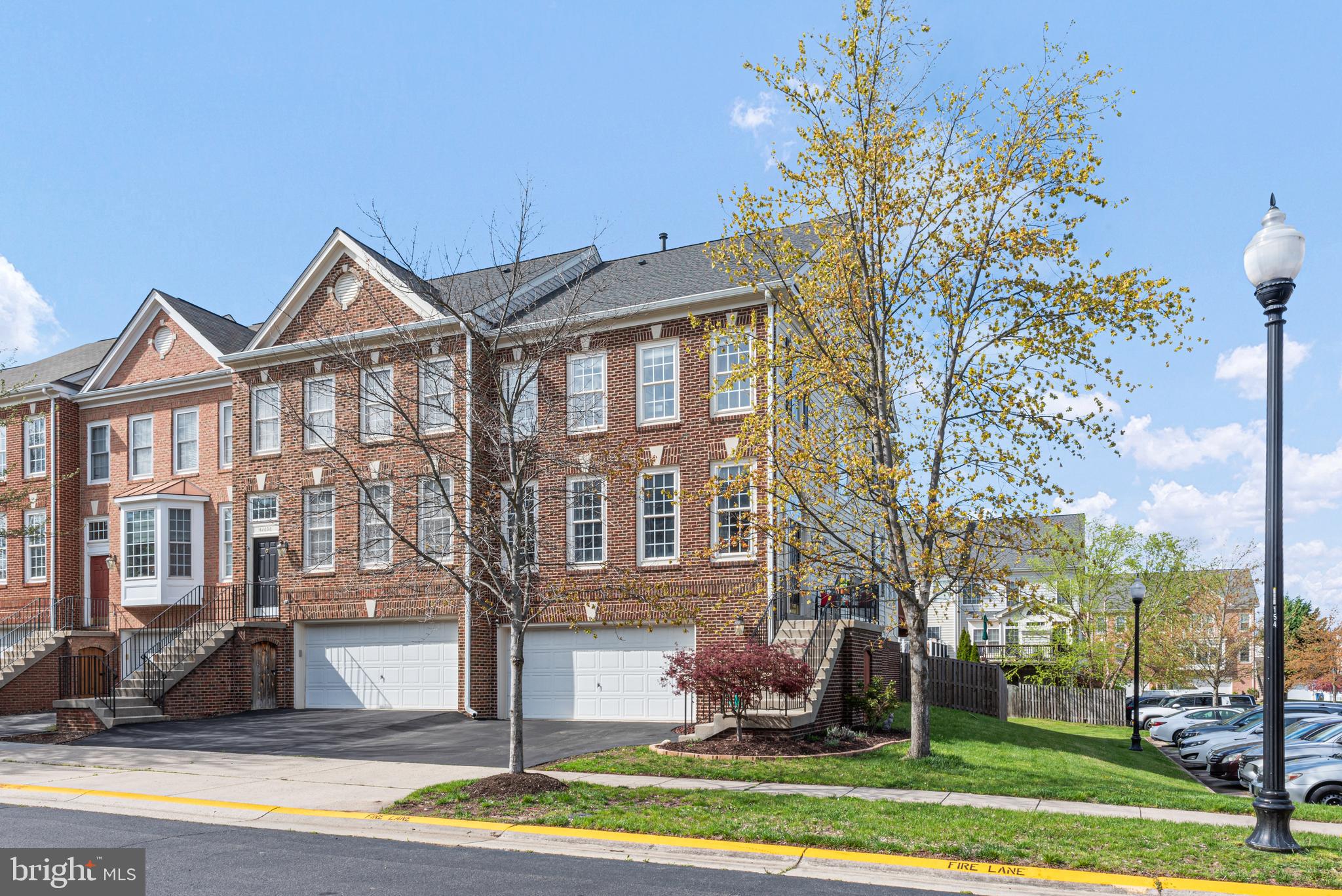 SOUTH RIDING - Residential